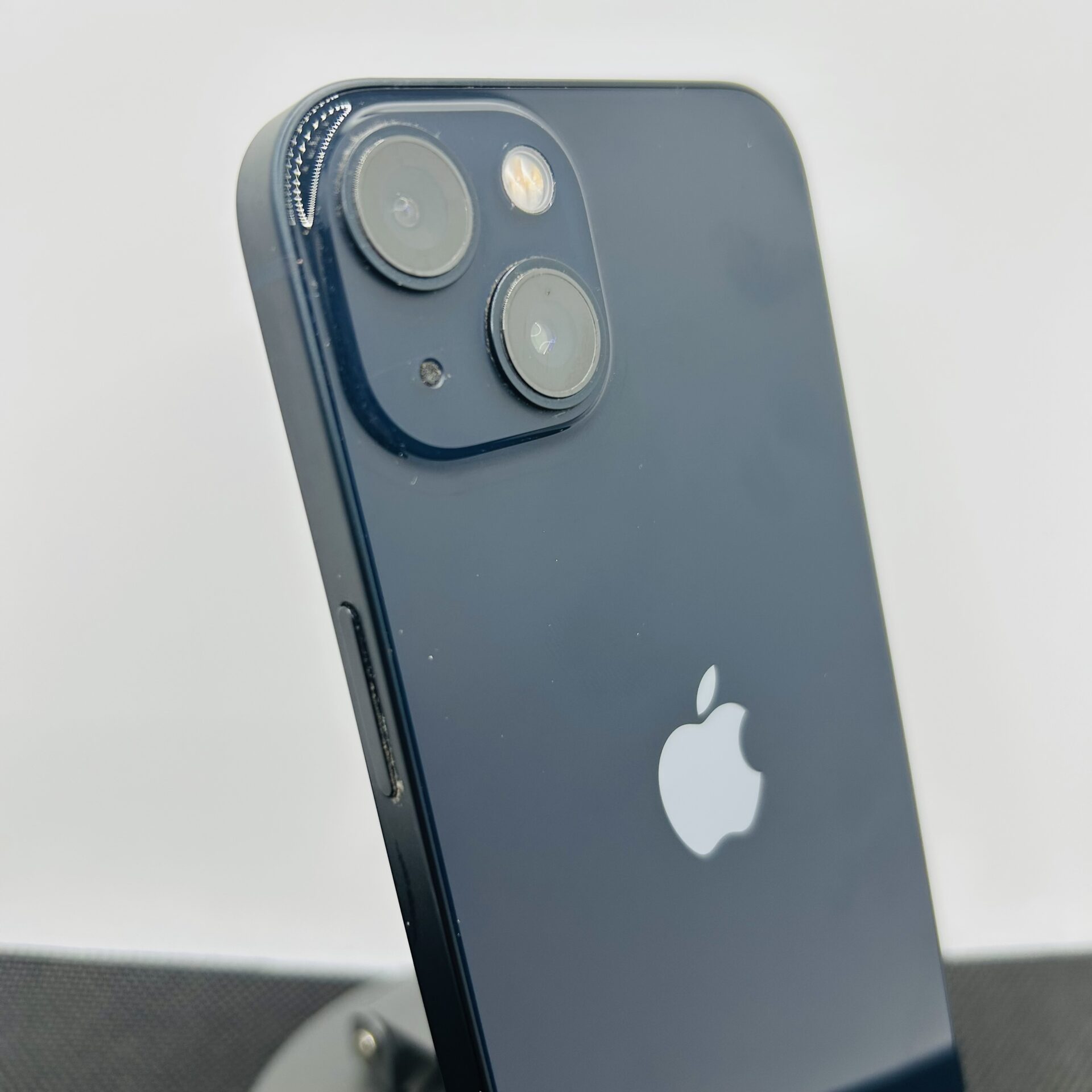 Apple iPhone 13 128GB Midnight (Condition: Good) - Image 8