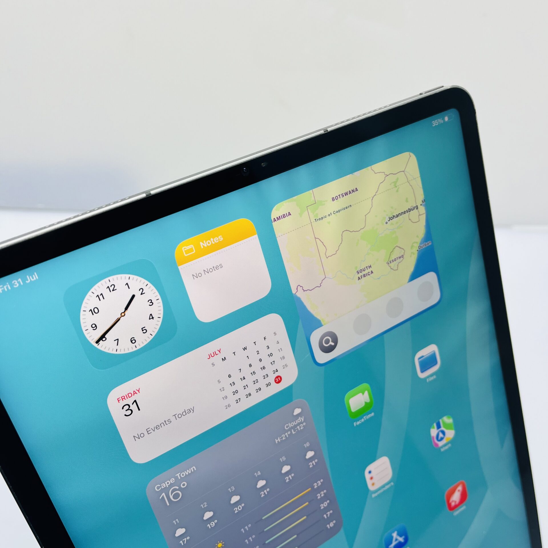 Apple iPad Pro 12.9-inch 5th Gen 256GB (Wifi/Cellular) Space Gray - Curtain Effect on Display, Screen Lifting (Condition: Fair) - Image 5