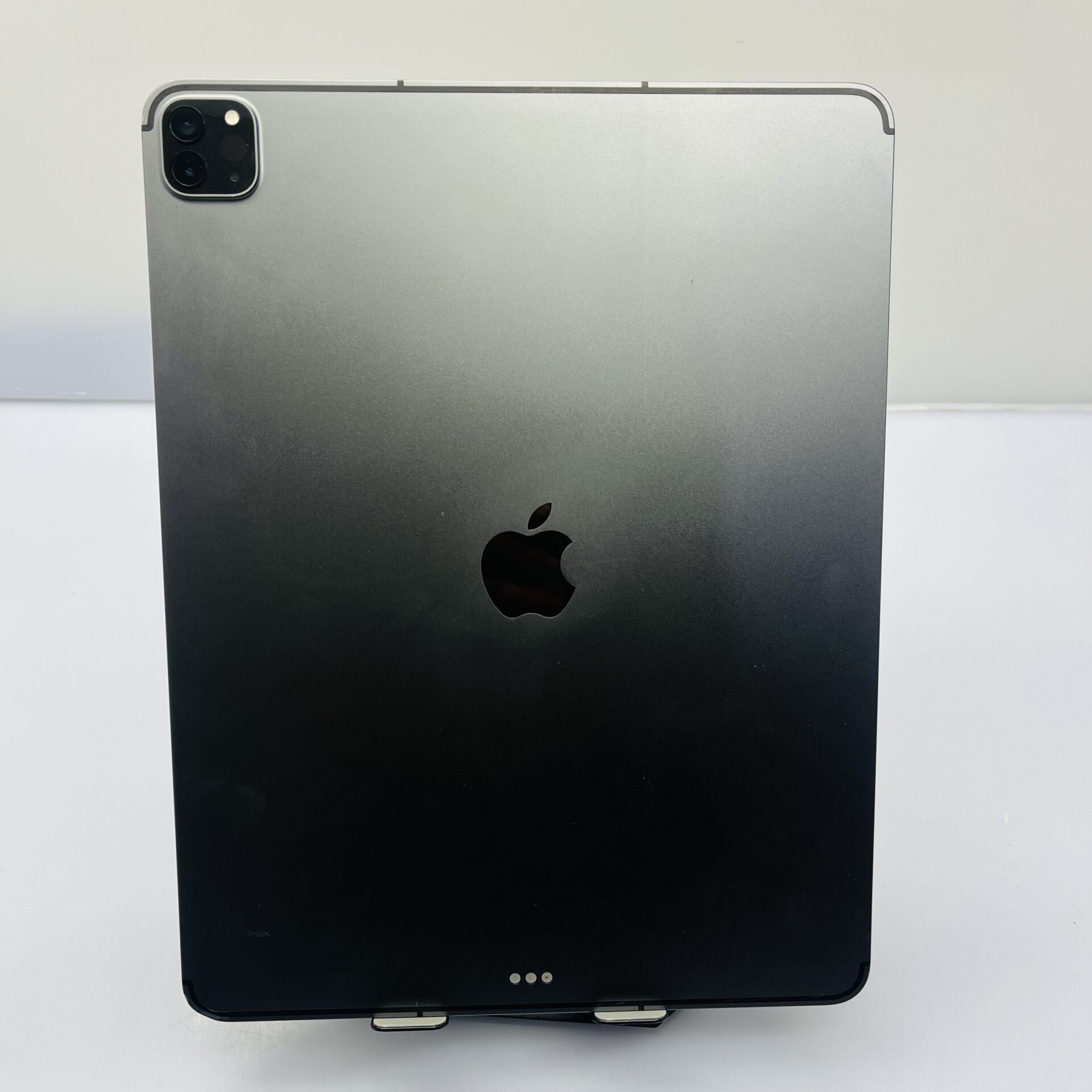 Apple iPad Pro 12.9-inch 5th Gen 256GB (Wifi/Cellular) Space Gray - Curtain Effect on Display, Screen Lifting (Condition: Fair) - Image 7