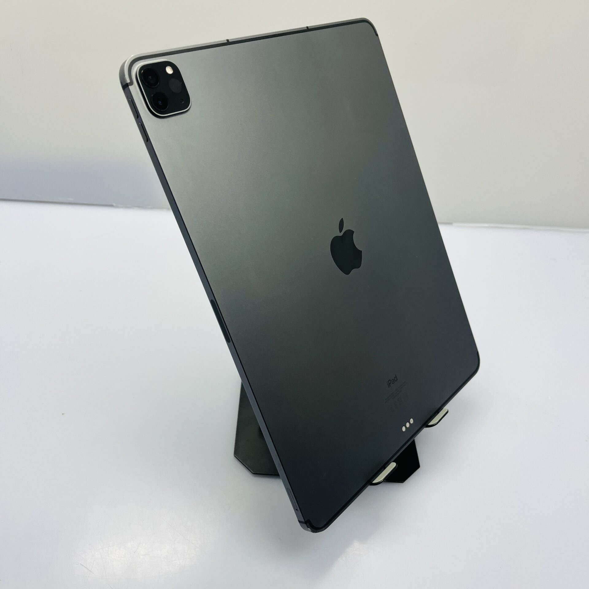 Apple iPad Pro 12.9-inch 5th Gen 256GB (Wifi/Cellular) Space Gray - Curtain Effect on Display, Screen Lifting (Condition: Fair) - Image 8