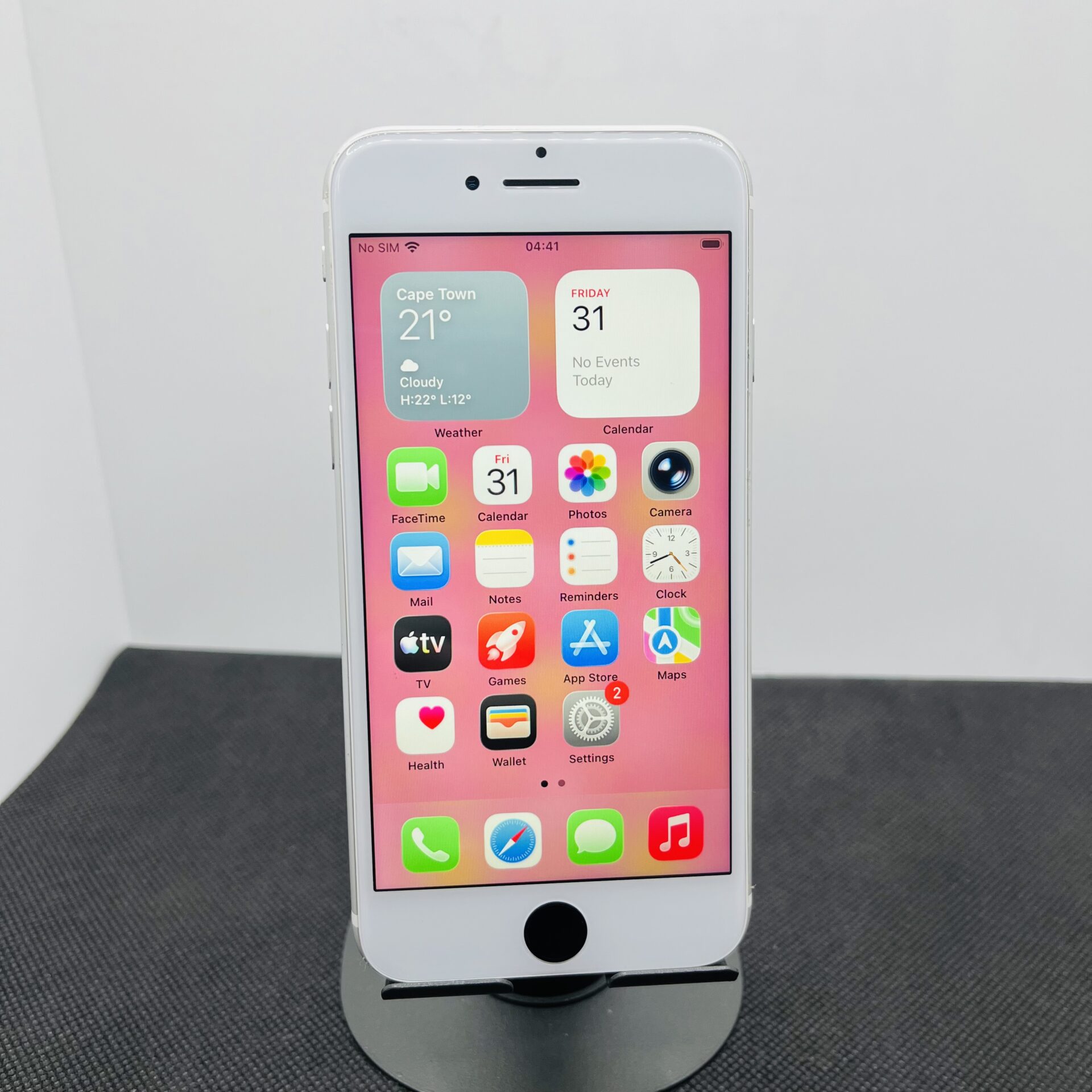 Apple iPhone SE (2020) 128GB Red (Condition: Good) - Image 2