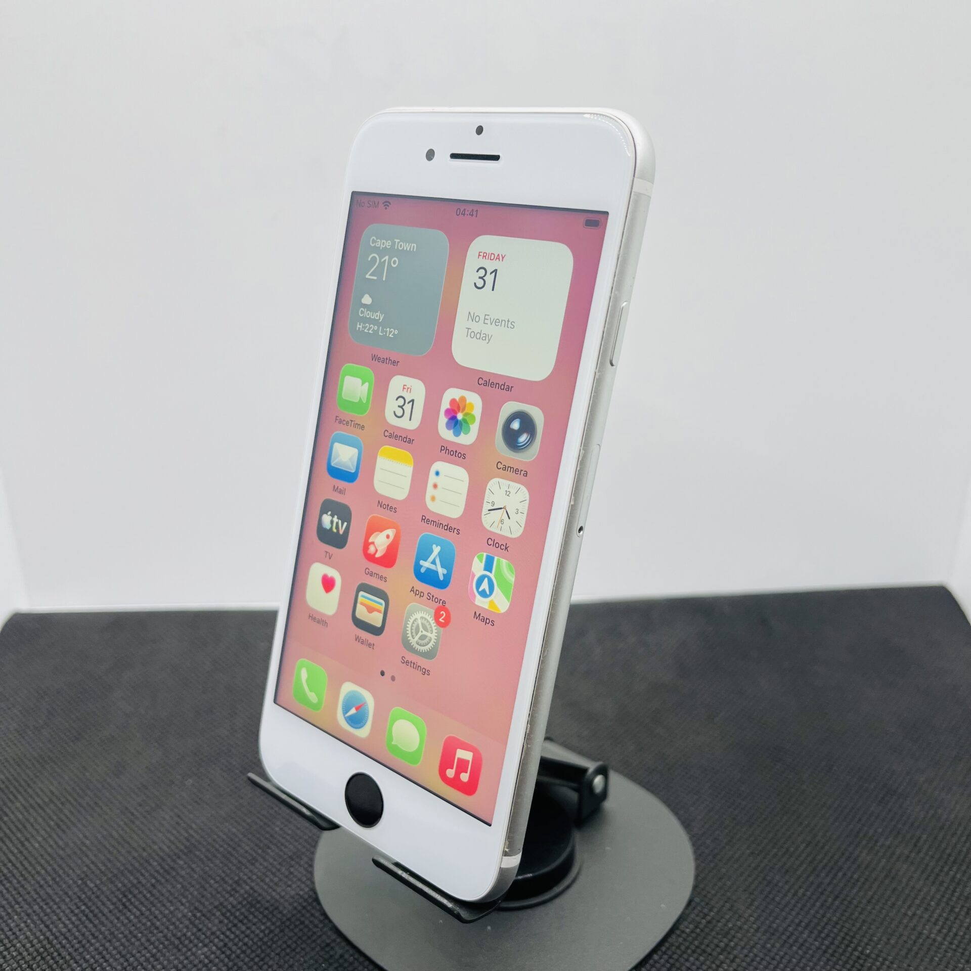 Apple iPhone SE (2020) 128GB Red (Condition: Good) - Image 3