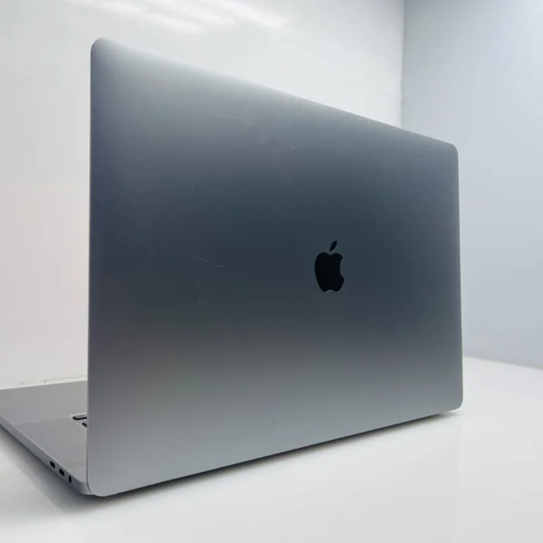 Apple MacBook Pro 16-inch (2019) 
