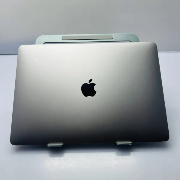 Apple MacBook Air 13-inch 