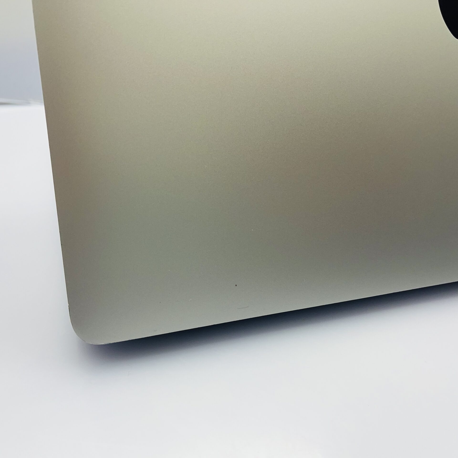 Apple MacBook Pro 16-inch (2019) "Intel Core i7" 16GB RAM 1TB SSD Silver - Cracked LCD (Condition: Good) - Image 7