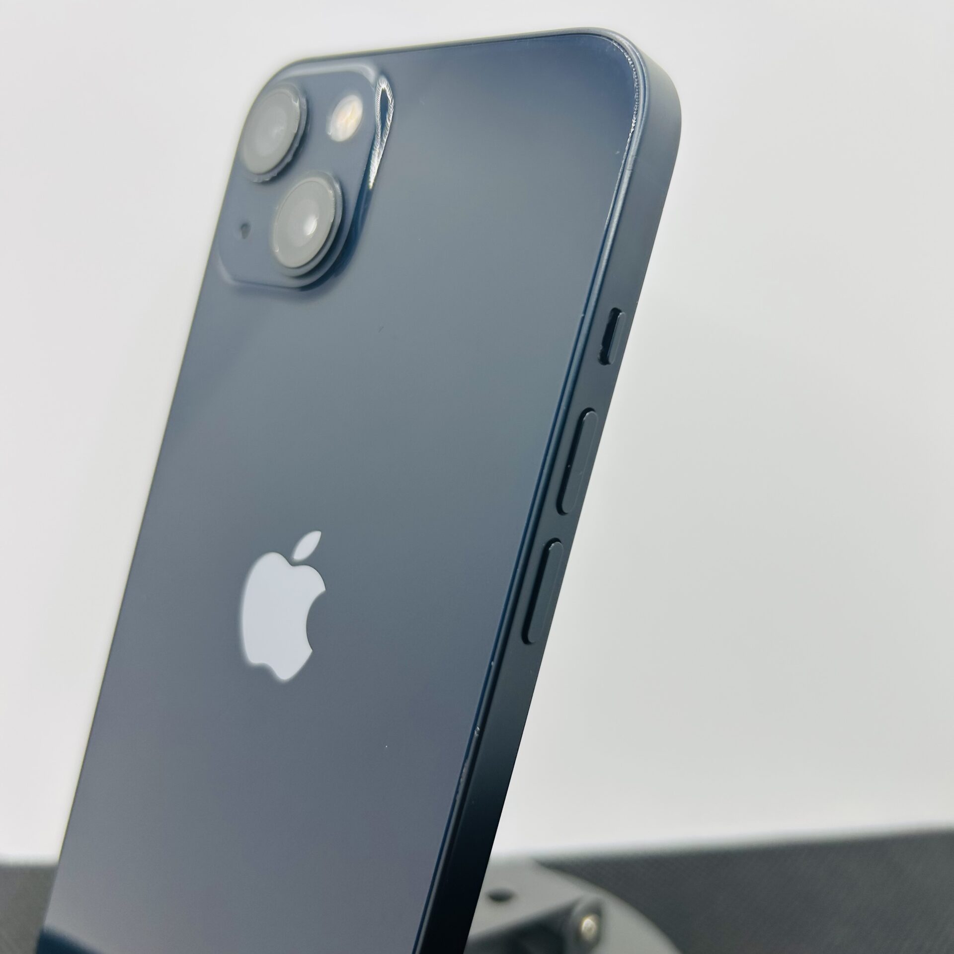 Apple iPhone 13 128GB Midnight (Condition: Good) - Image 10