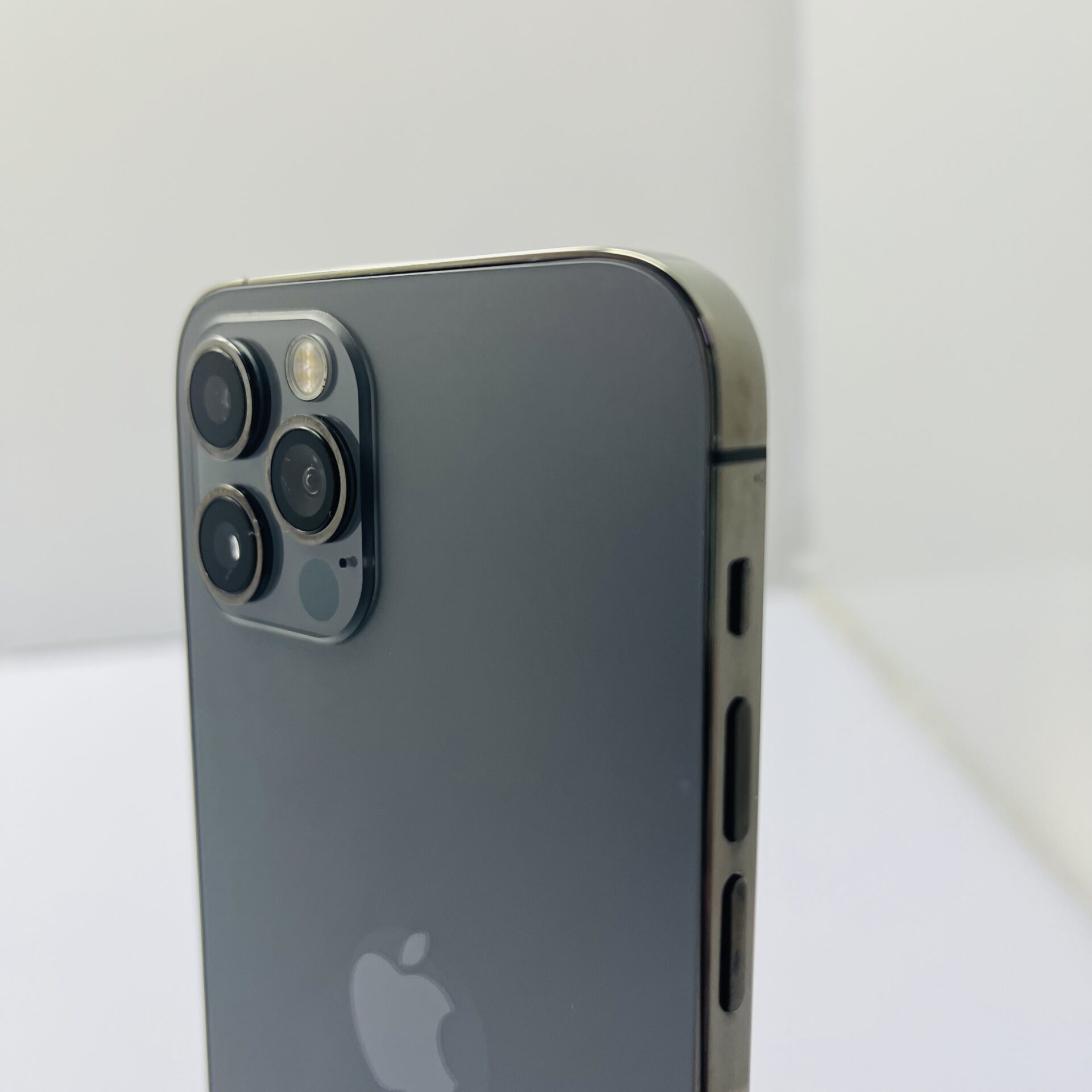 Apple iPhone 12 Pro 256GB Graphite (Condition: Good) | Epic Deals SA