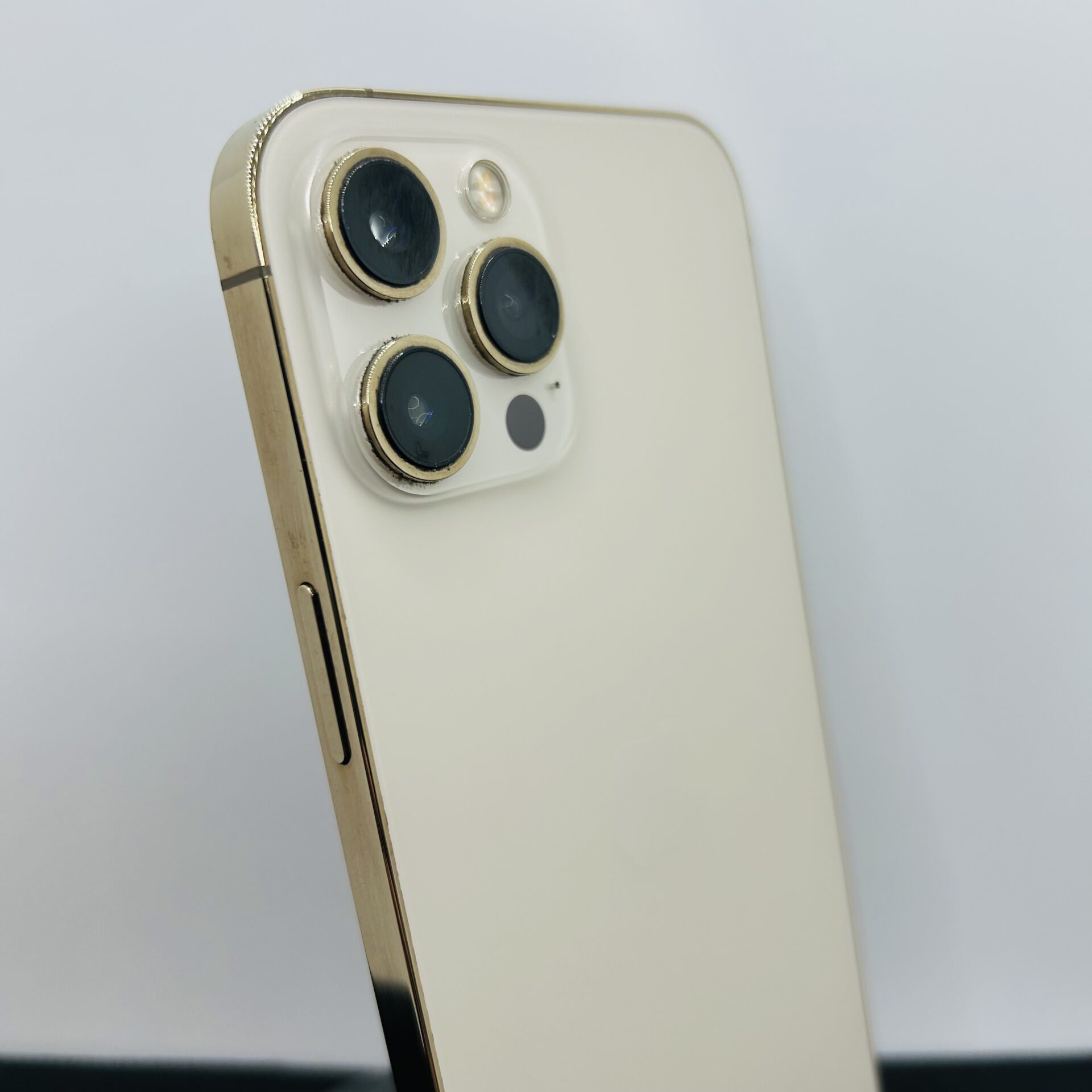 Apple iPhone 12 Pro Max 256GB Gold (Condition: Good) - Image 8