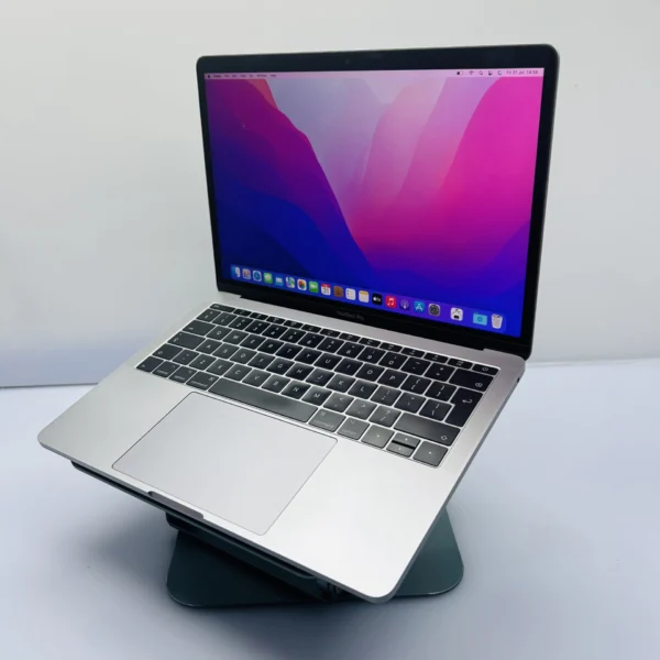 Apple MacBook Pro 13-Inch “Core i5” 2.3GHz (Mid-2017) 8GB RAM