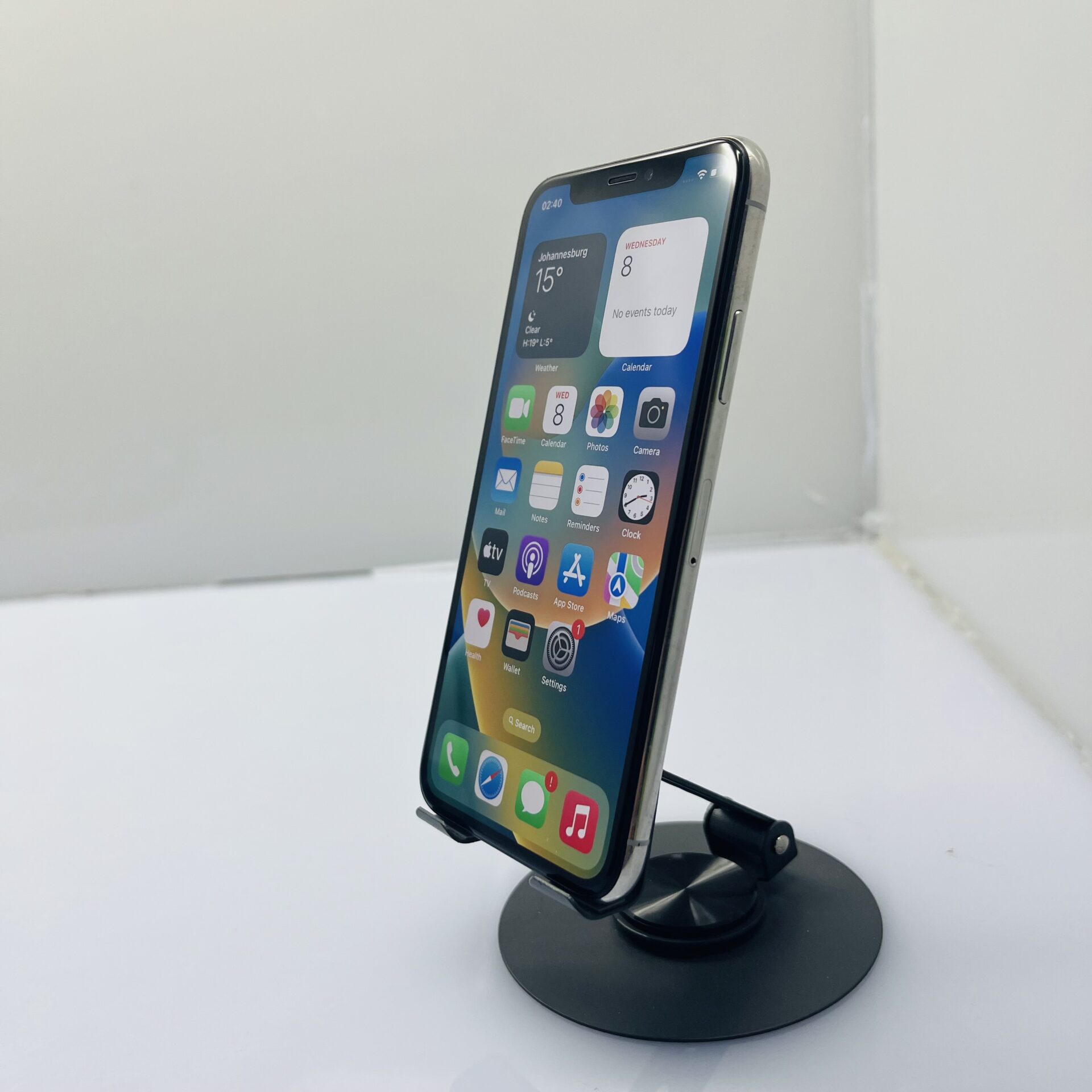 Apple iPhone X 64GB Silver (Condition: Good) - Image 4