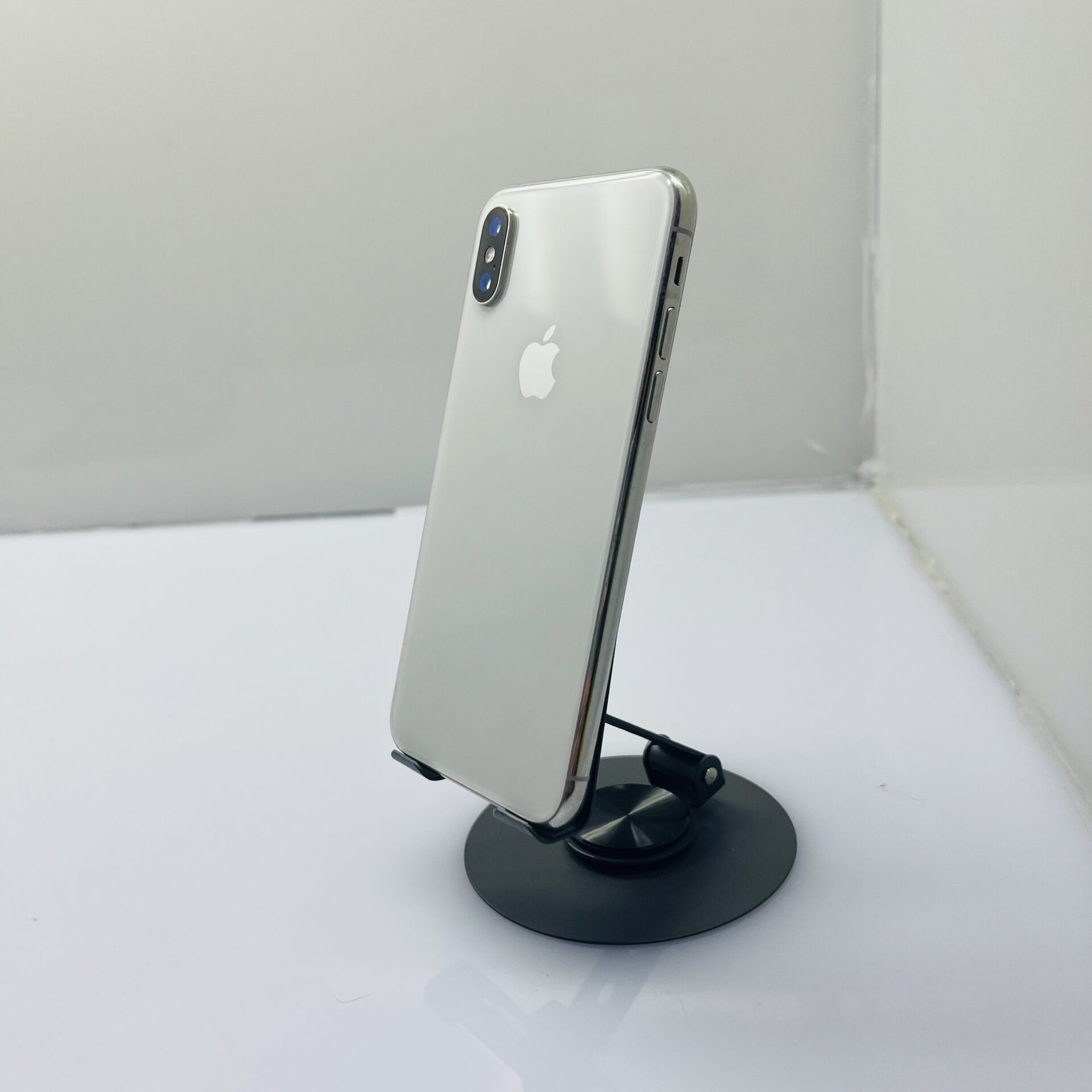 Apple iPhone X 64GB Silver (Condition: Good) - Image 6
