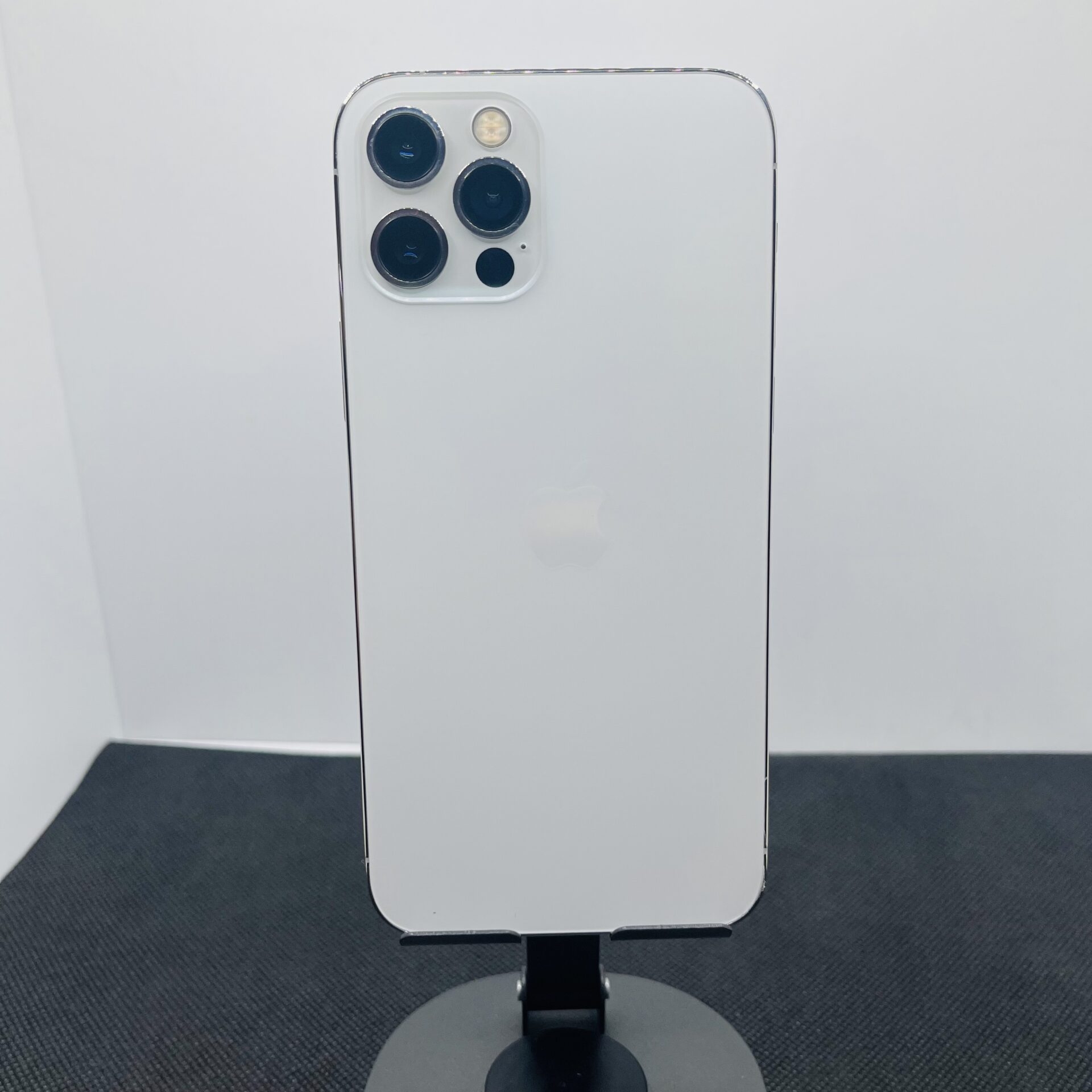 Apple iPhone 12 Pro 128GB Silver (Condition: Excellent) - Image 6
