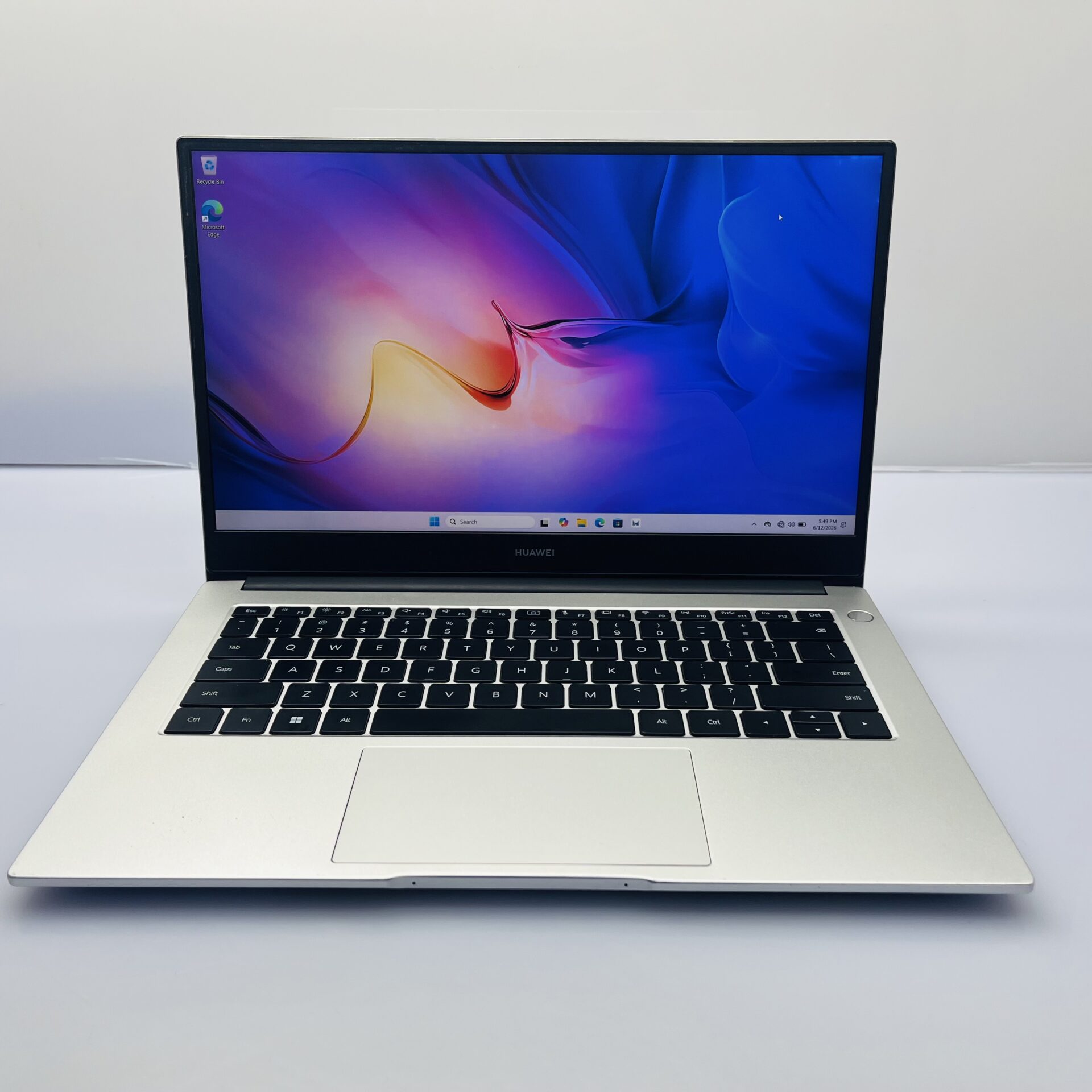Huawei MateBook D14 "Core i5 11th Gen" 2.50GHz 8GB RAM 512GB NVMe SSD Silver - Bright Spot on Display (Condition: Good) - Image 2