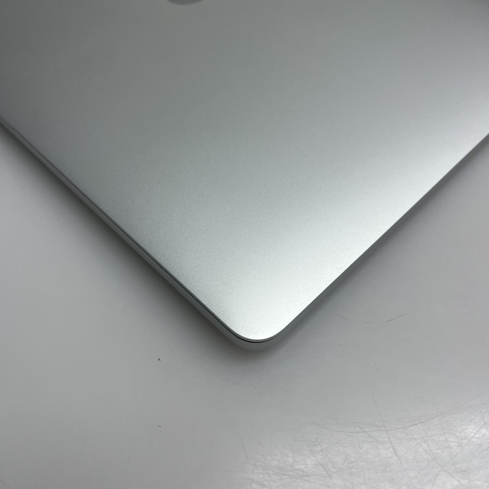 Apple MacBook Pro 13-inch "Core i5" 2.3 GHz (2017) 8GB RAM 128GB SSD Silver - Cracked LCD Panel (Condition: Good) - Image 8
