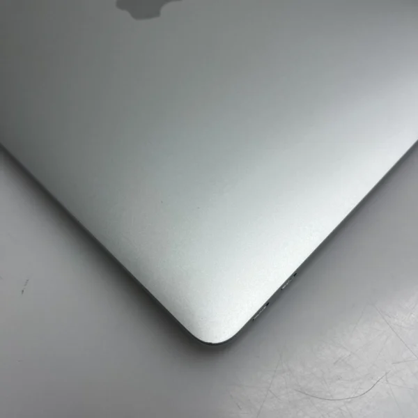 Apple MacBook Pro 13-inch 
