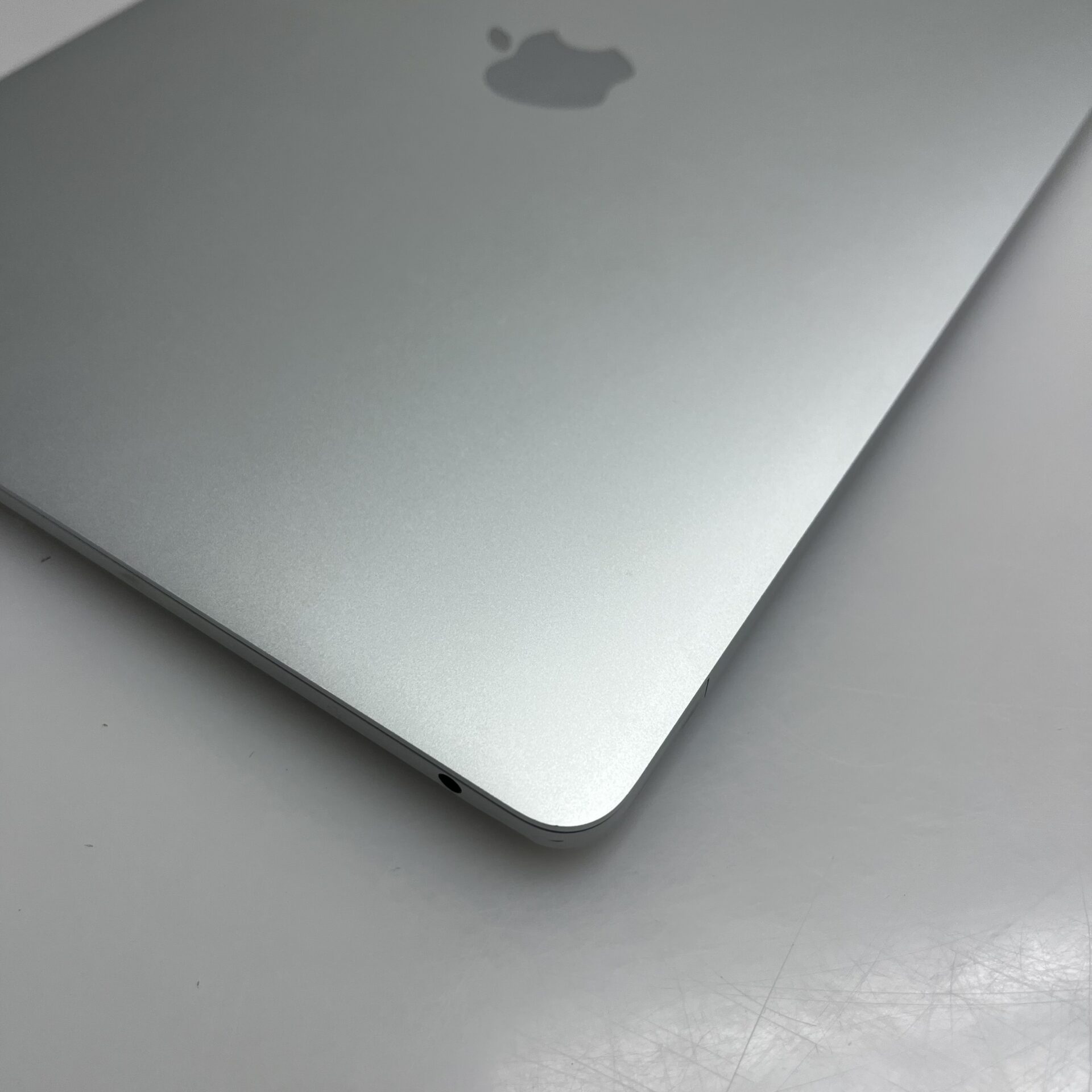 Apple MacBook Pro 13-inch "Core i5" 2.3 GHz (2017) 8GB RAM 128GB SSD Silver - Cracked LCD Panel (Condition: Good) - Image 5