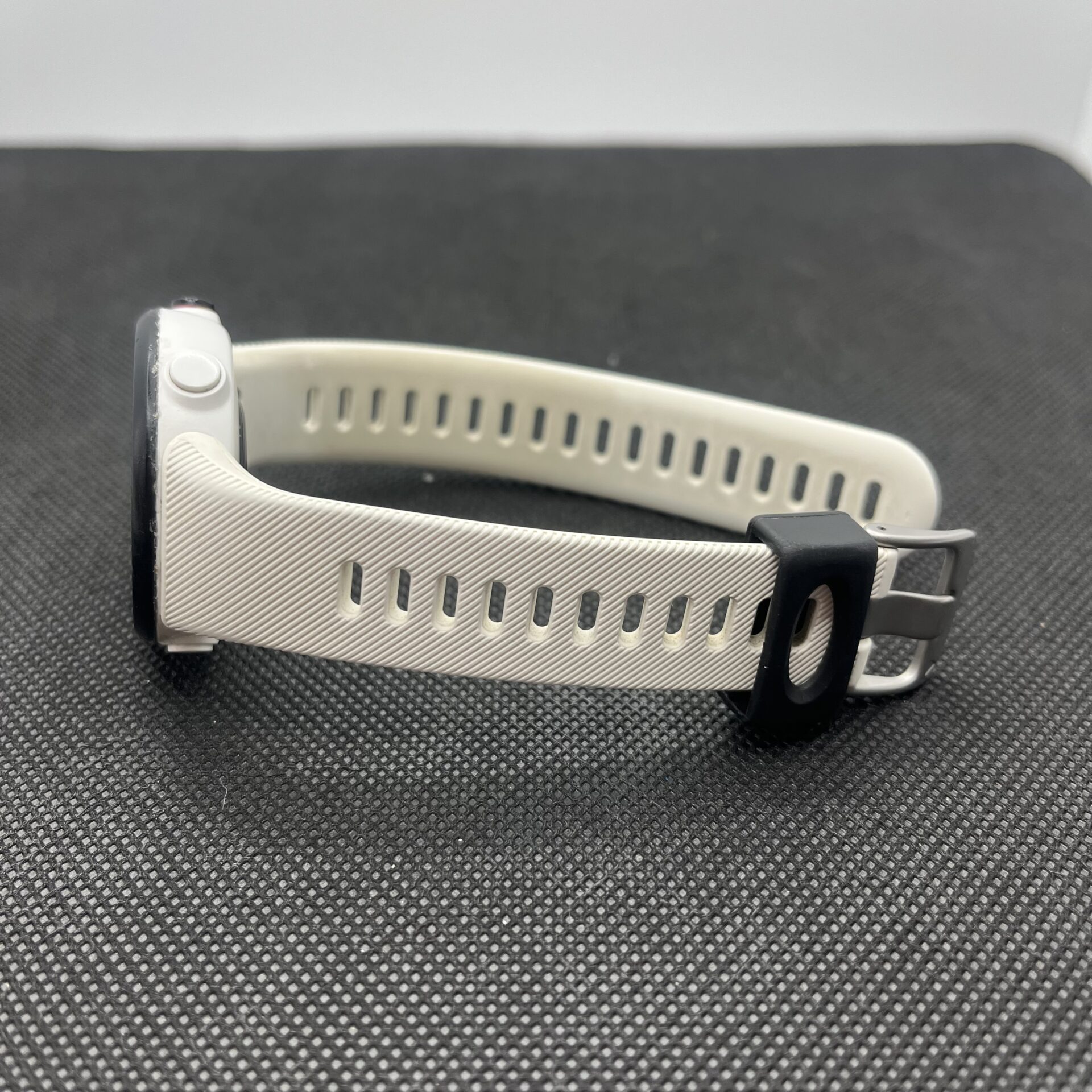 Garmin Forerunner 45S White (Condition: Fair) - Image 6