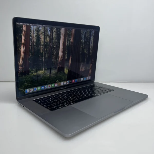 Apple MacBook Pro 15-inch 