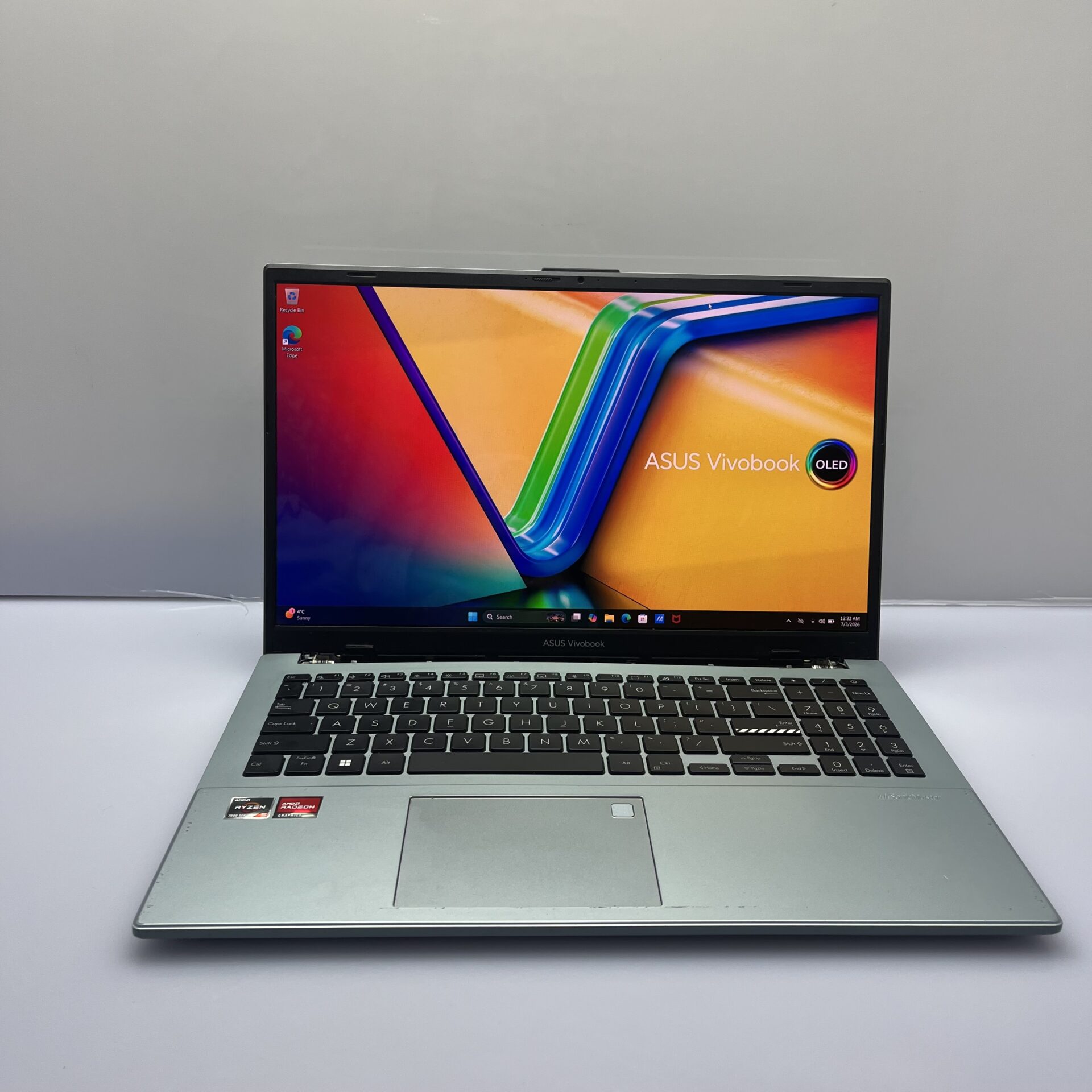 Asus VivoBook Go 15 "Ryzen 5" 2.80GHz 16GB RAM 512GB NVMe SSD Grey - Cracked LCD Panel (Condition: Fair) - Image 2