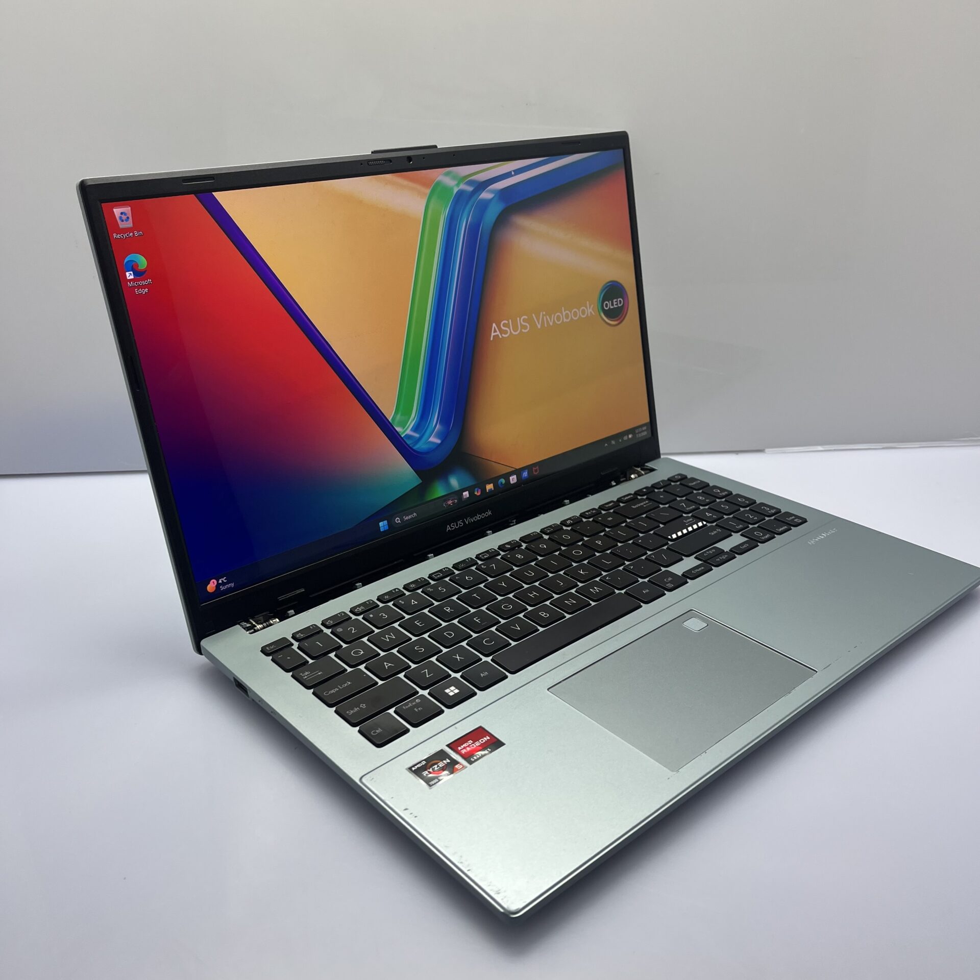 Asus VivoBook Go 15 "Ryzen 5" 2.80GHz 16GB RAM 512GB NVMe SSD Grey - Cracked LCD Panel (Condition: Fair) - Image 3
