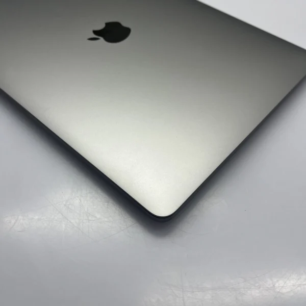 Apple MacBook Pro 