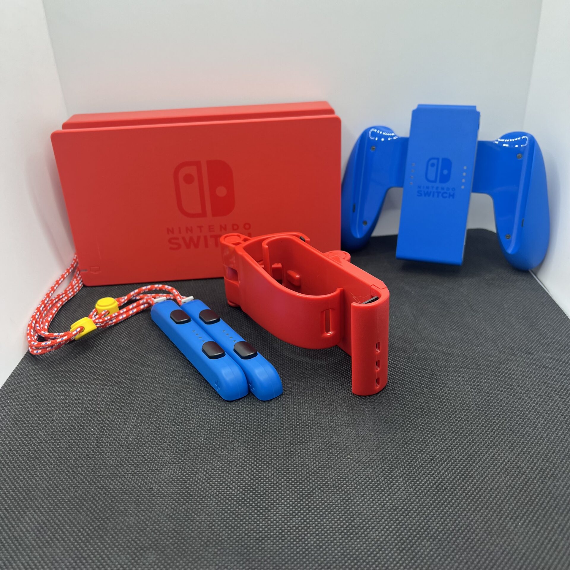 Nintendo Switch 32GB Red (Condition: Pristine) - Image 6