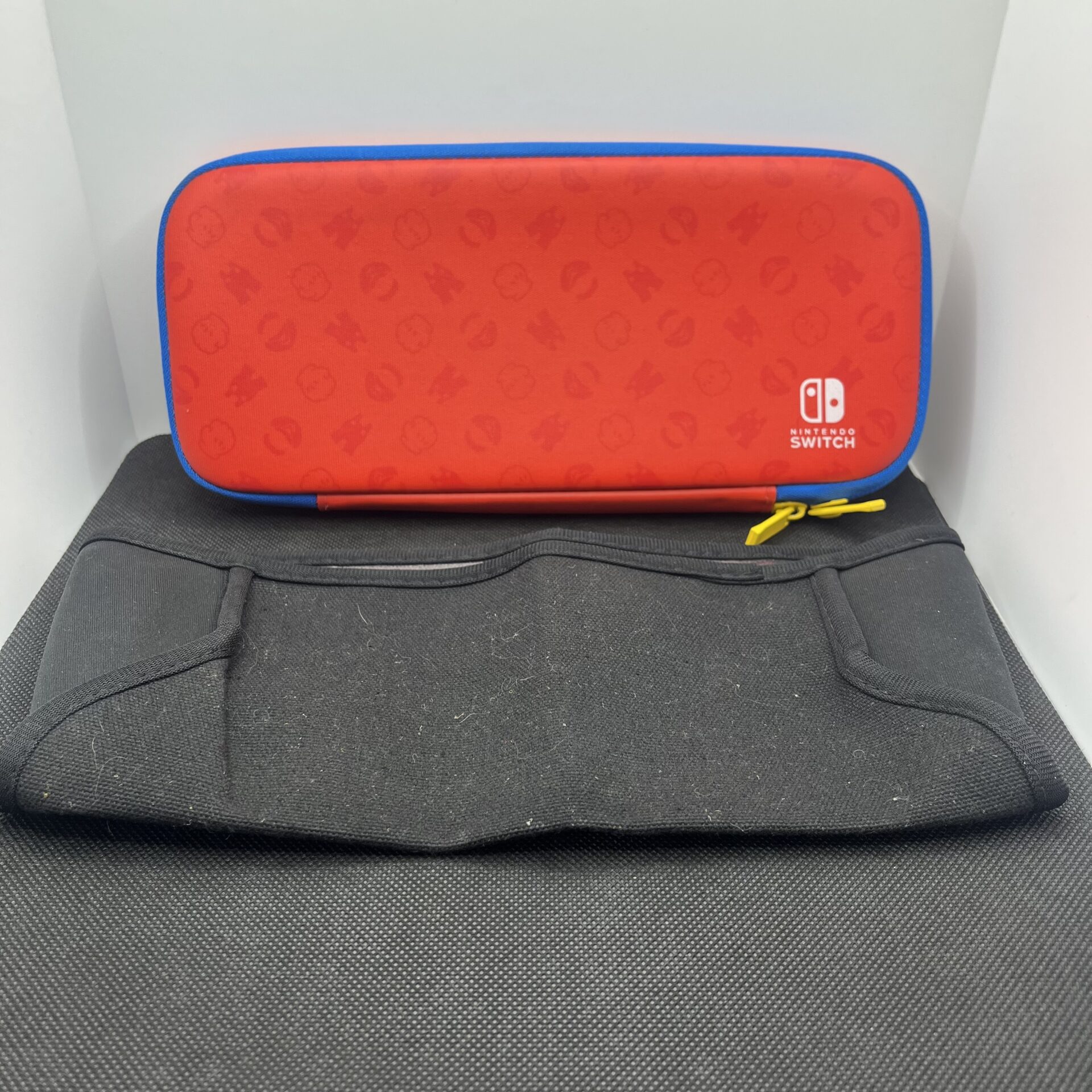 Nintendo Switch 32GB Red (Condition: Pristine) - Image 7