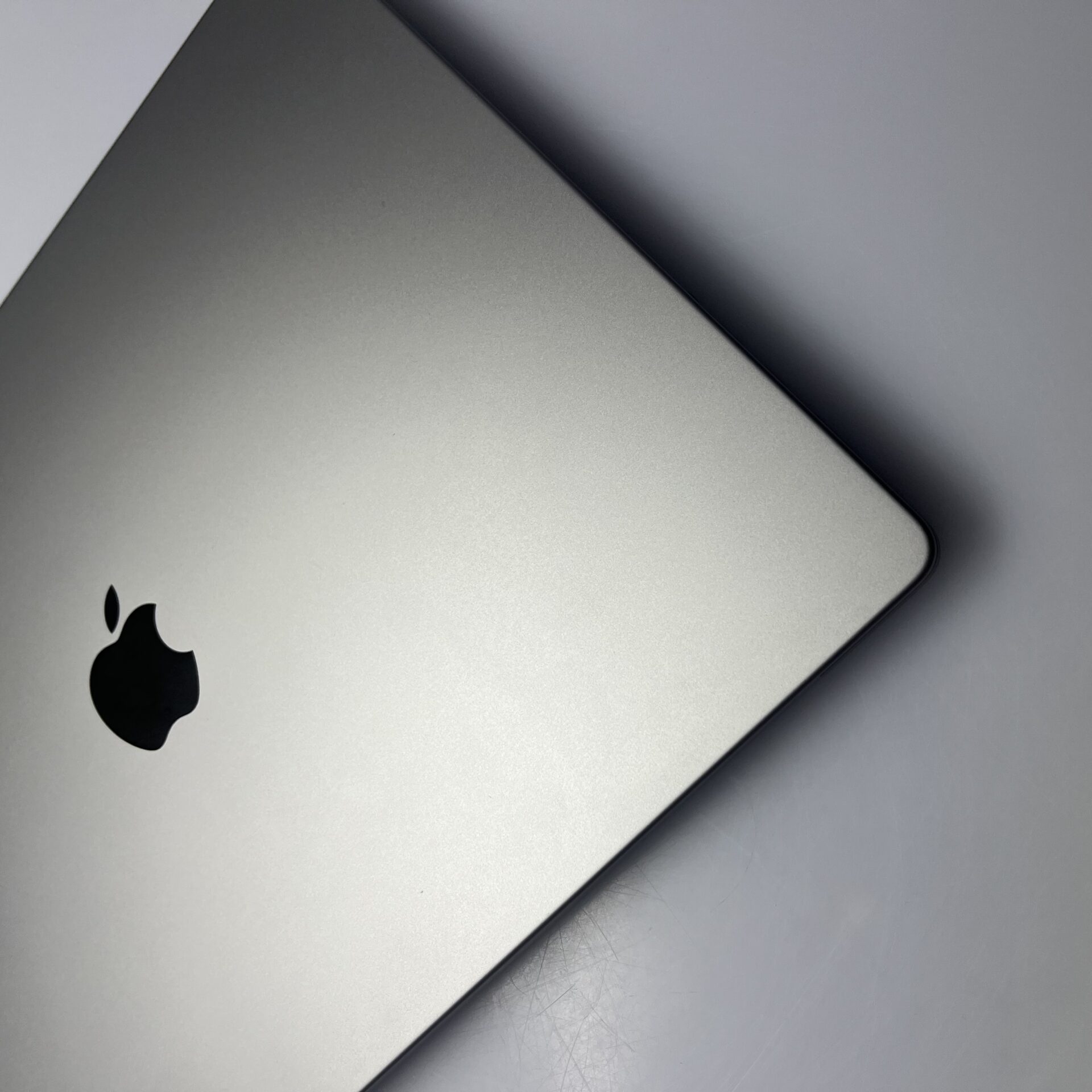 Apple MacBook Pro 16-inch "M1 Max" 10CPU/32GPU 32GB RAM 1TB SSD Space Gray (Condition: Good) - Image 7