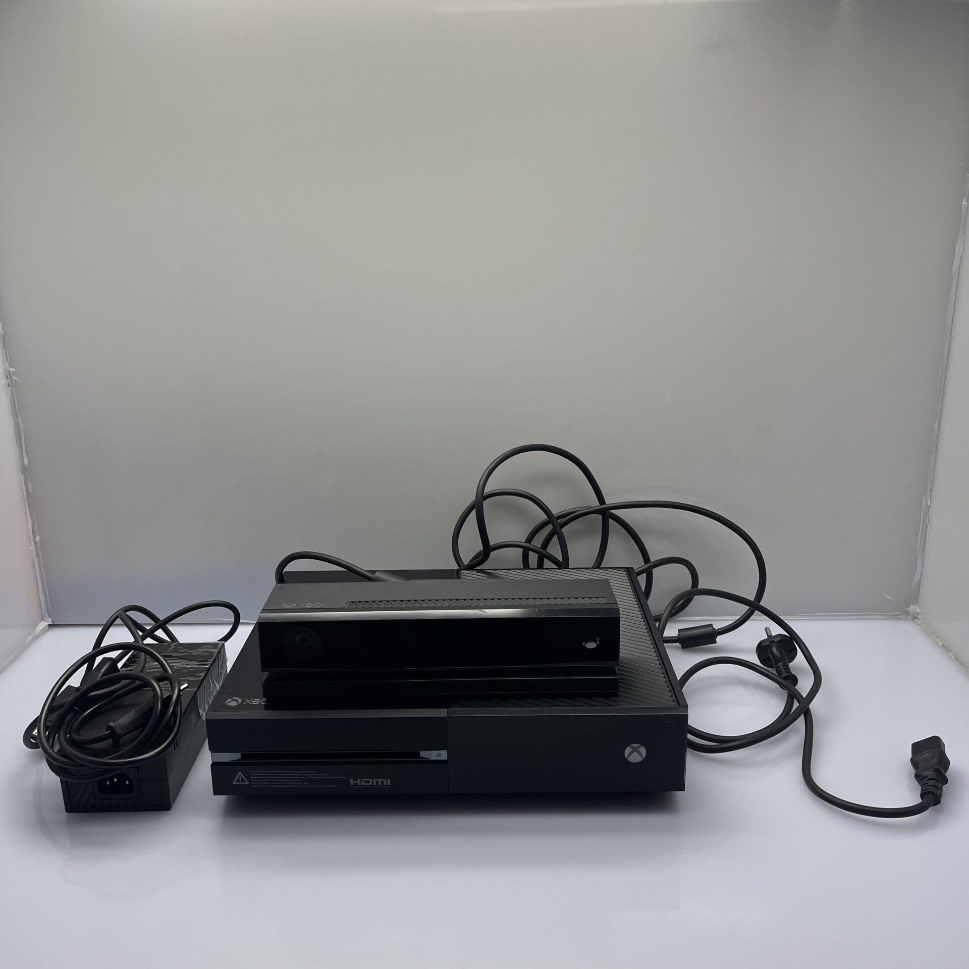 Microsoft Xbox One 1TB Black (Condition: Good) - Image 3