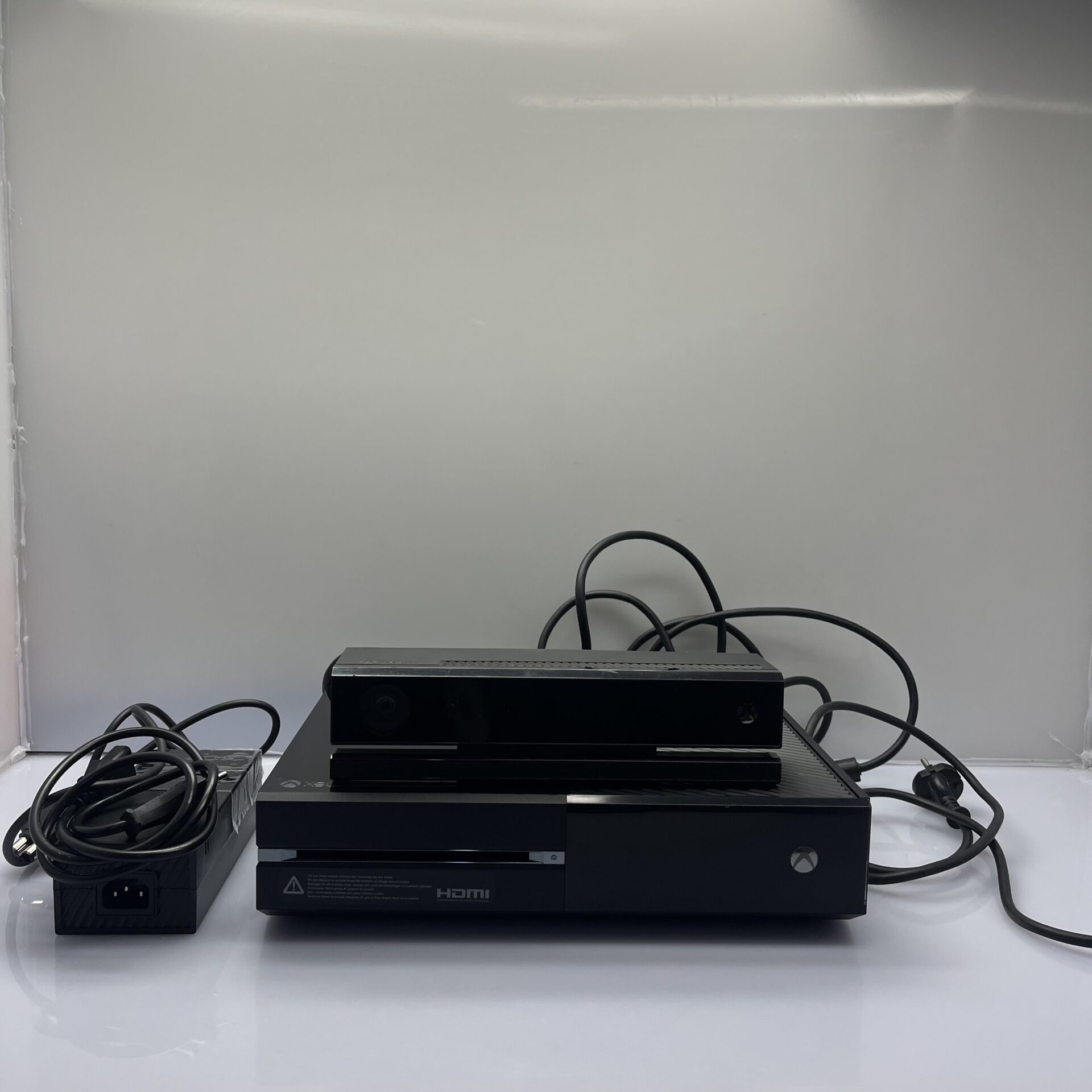 Microsoft Xbox One 1TB Black (Condition: Good) - Image 2