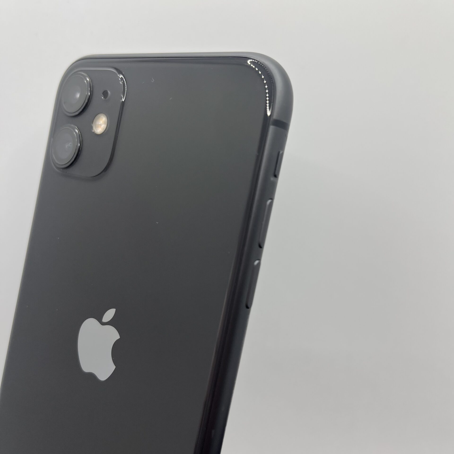 Apple iPhone 11 64GB Black - Bright Spots on Display (Condition