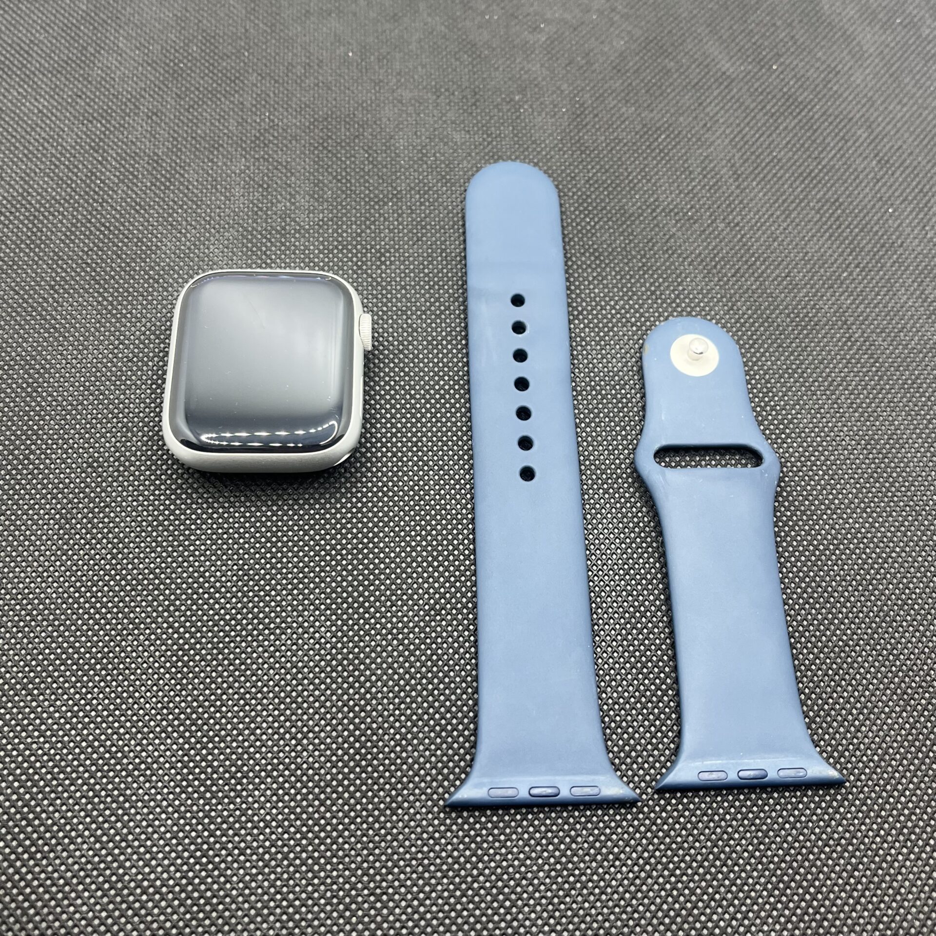 Apple Watch Series 9 45mm GPS Only Silver (Condition: Good) - Image 4