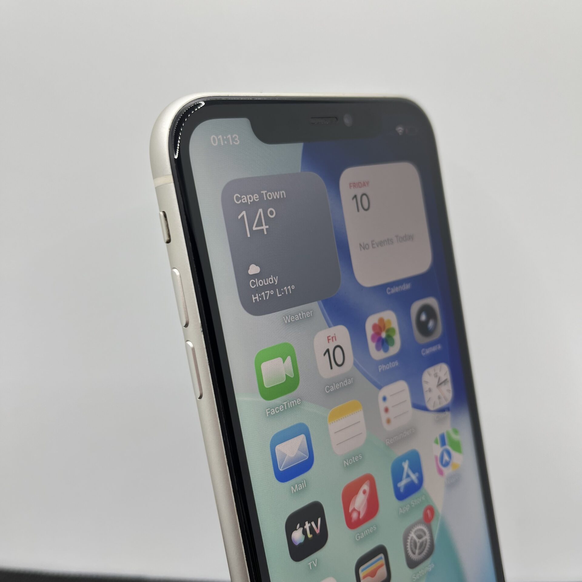 Apple iPhone 11 128GB White (Condition: Good) - Image 4