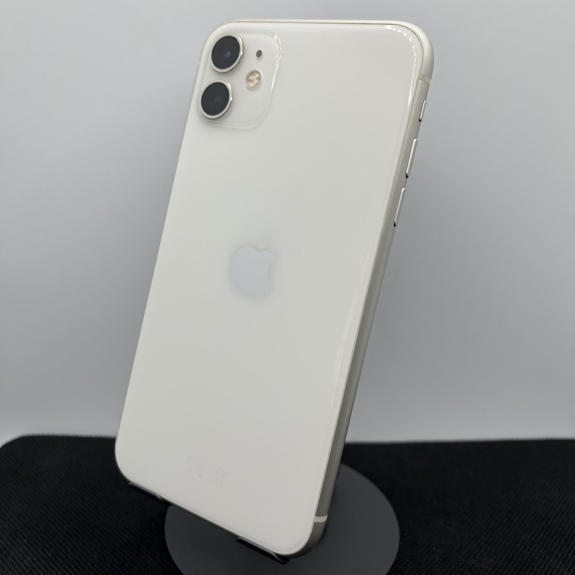 Apple iPhone 11 128GB White (Condition: Good) - Image 9