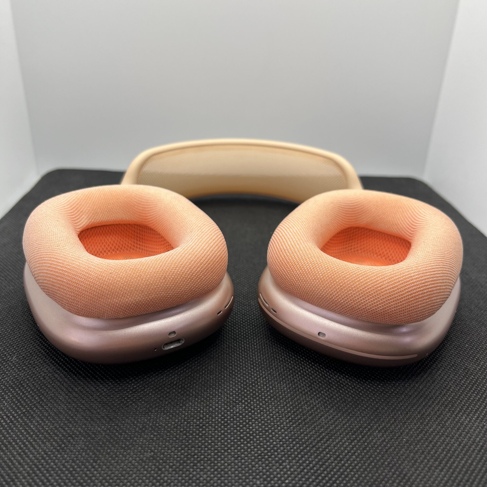Apple AirPods Max Orange (Condition: Excellent) - Image 5