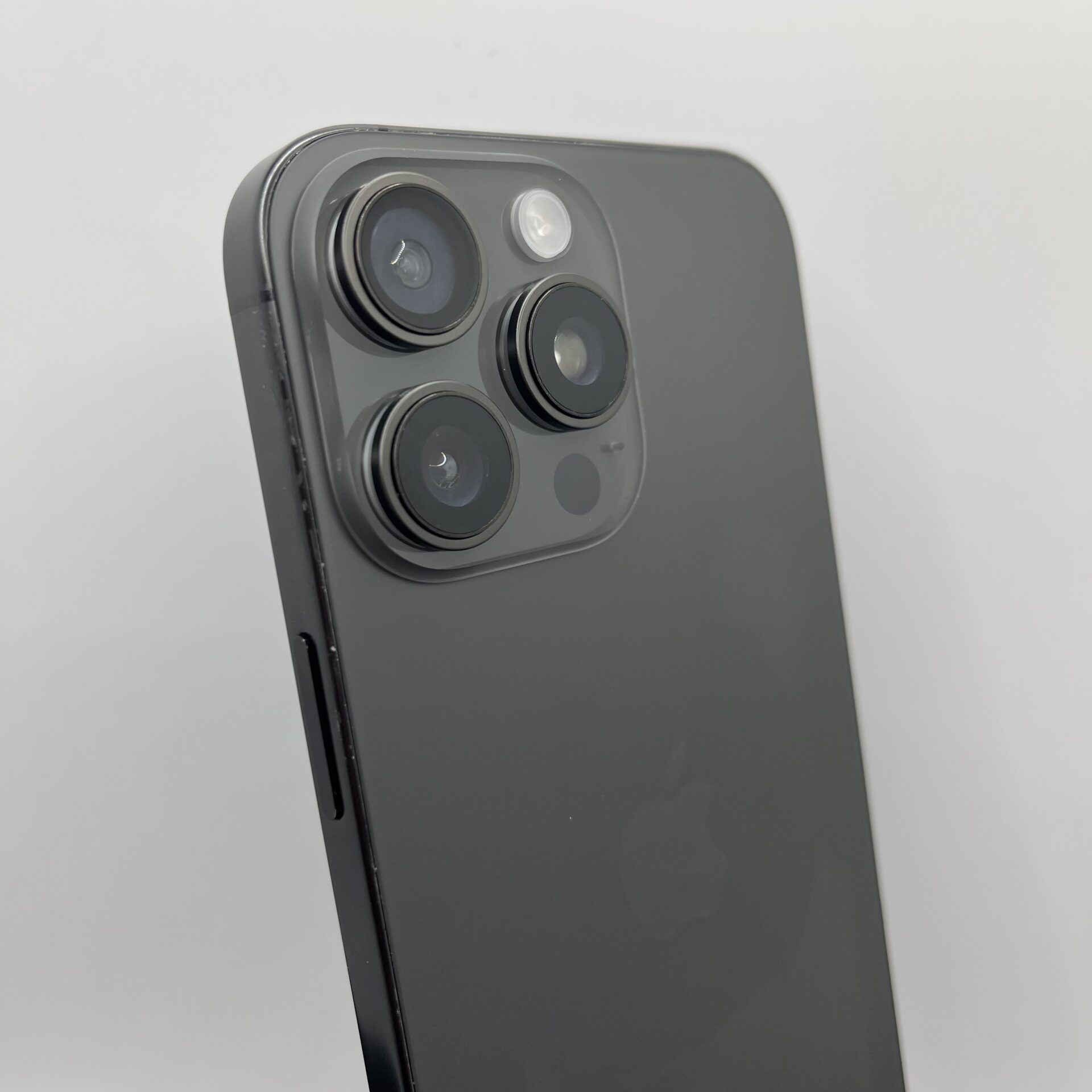 Apple iPhone 16 Pro Max 256GB Black Titanium (Condition: Good) - Image 8
