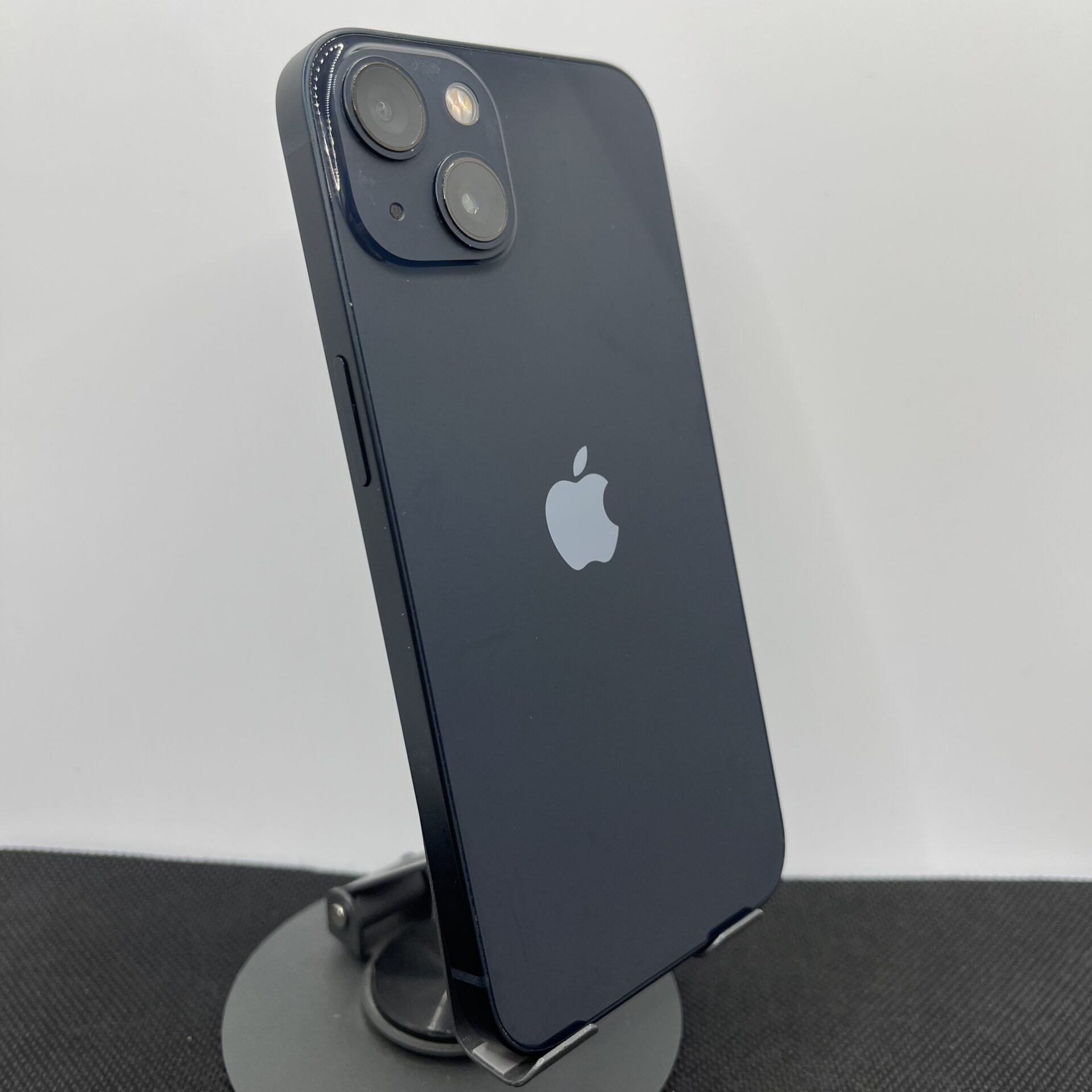 Apple iPhone 13 128GB Midnight (Condition: Good) - Image 7