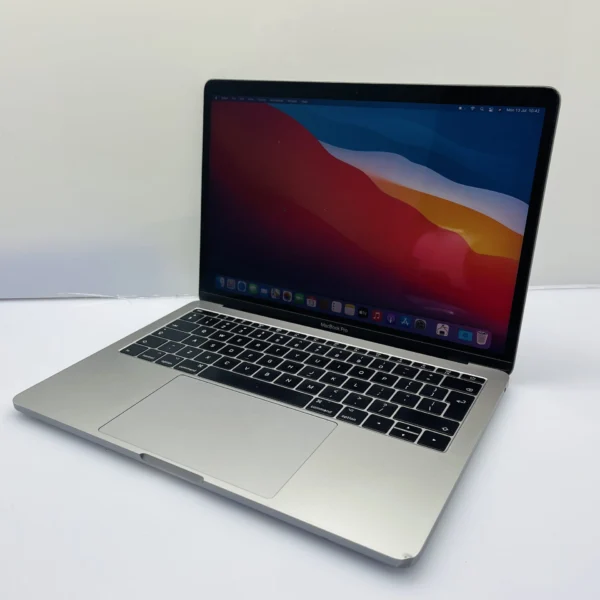 Apple MacBook Pro 13-Inch 