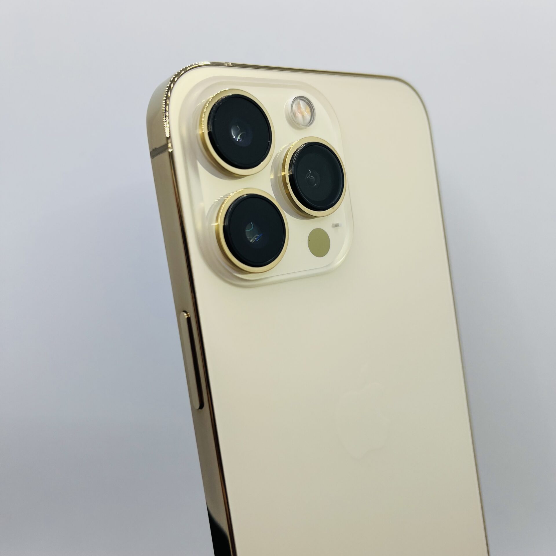 Apple iPhone 13 Pro 256GB Gold - No NFC (Condition: Good) - Image 8