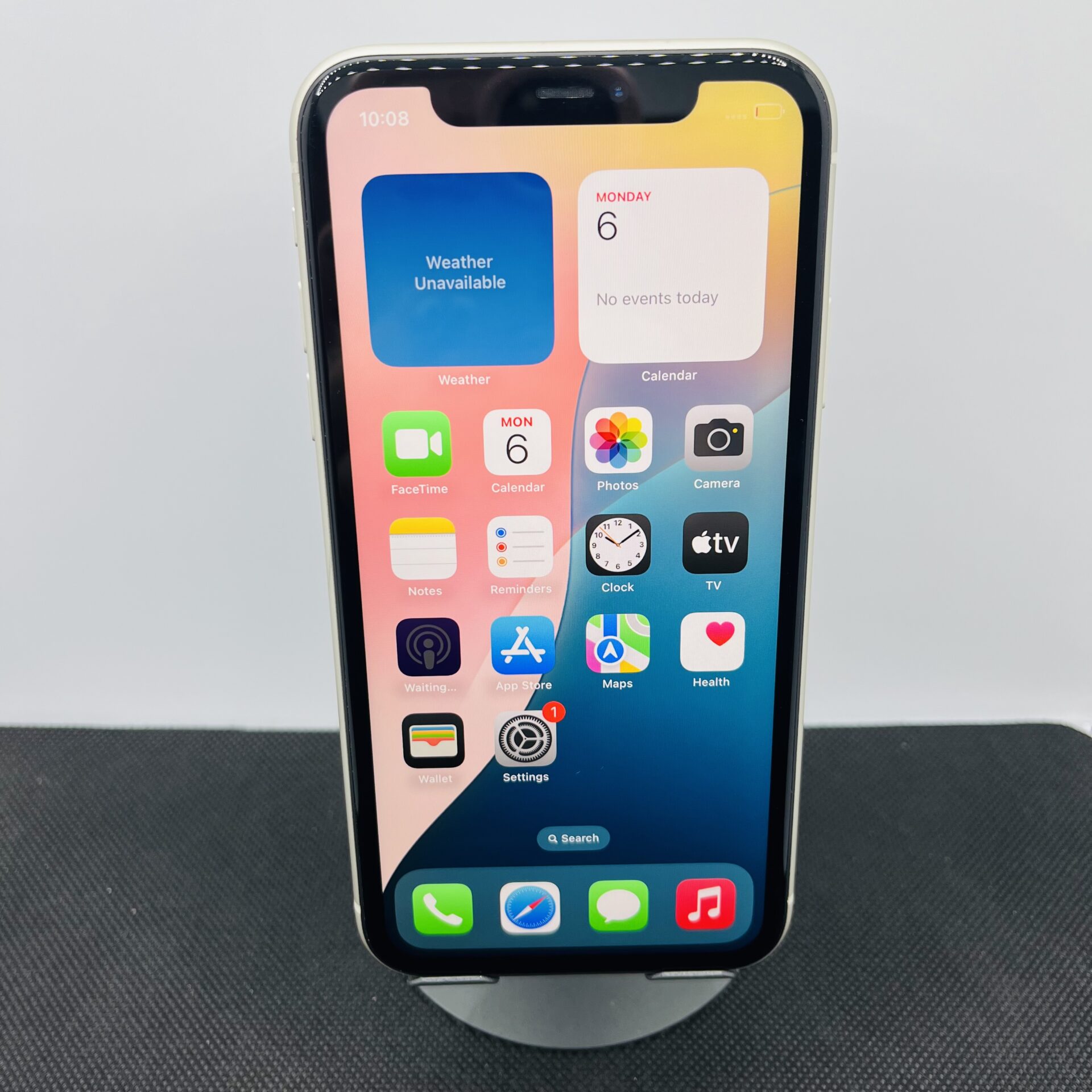 Apple iPhone 11 64GB White (Condition: Good) - Image 2