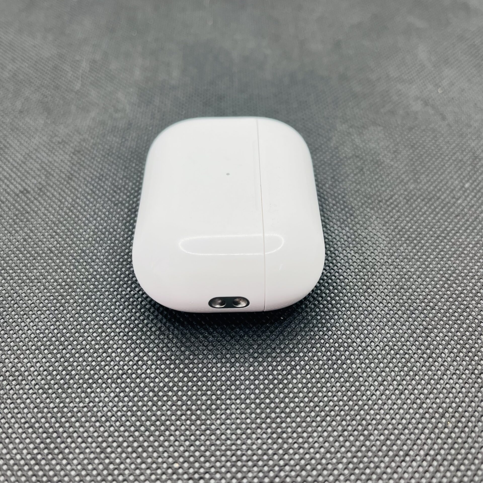 Apple AirPods Pro 2nd Gen White (Condition: Good) - Image 4