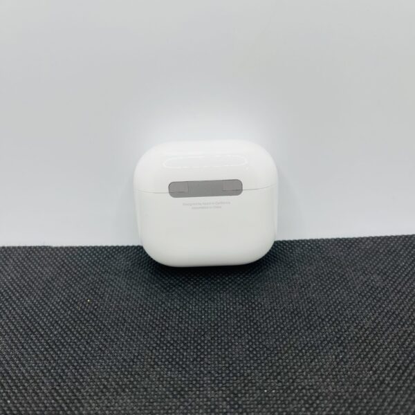 Apple AirPods 4 White (Condition: Excellent) - Image 7