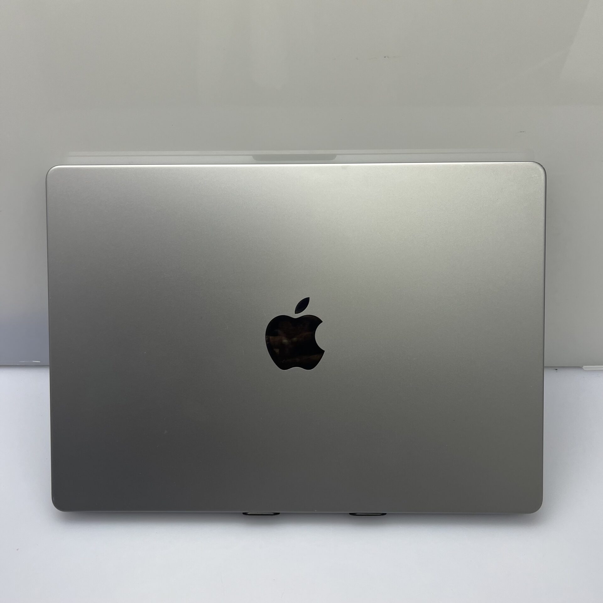 Apple MacBook Pro "M2 Pro" 14-Inch 10 CPU/16 GPU (2023) 16GB RAM 512GB SSD Space Gray (Condition: Good) - Image 9