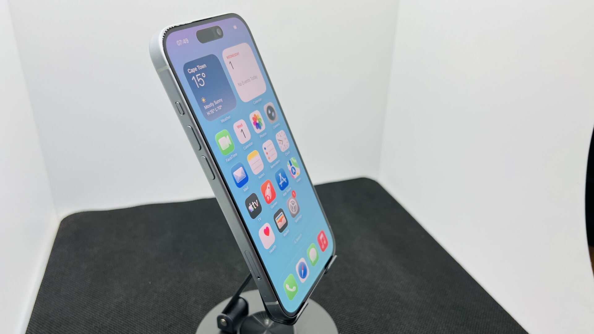 Apple iPhone 15 128GB Blue (Condition: Good) - Image 3