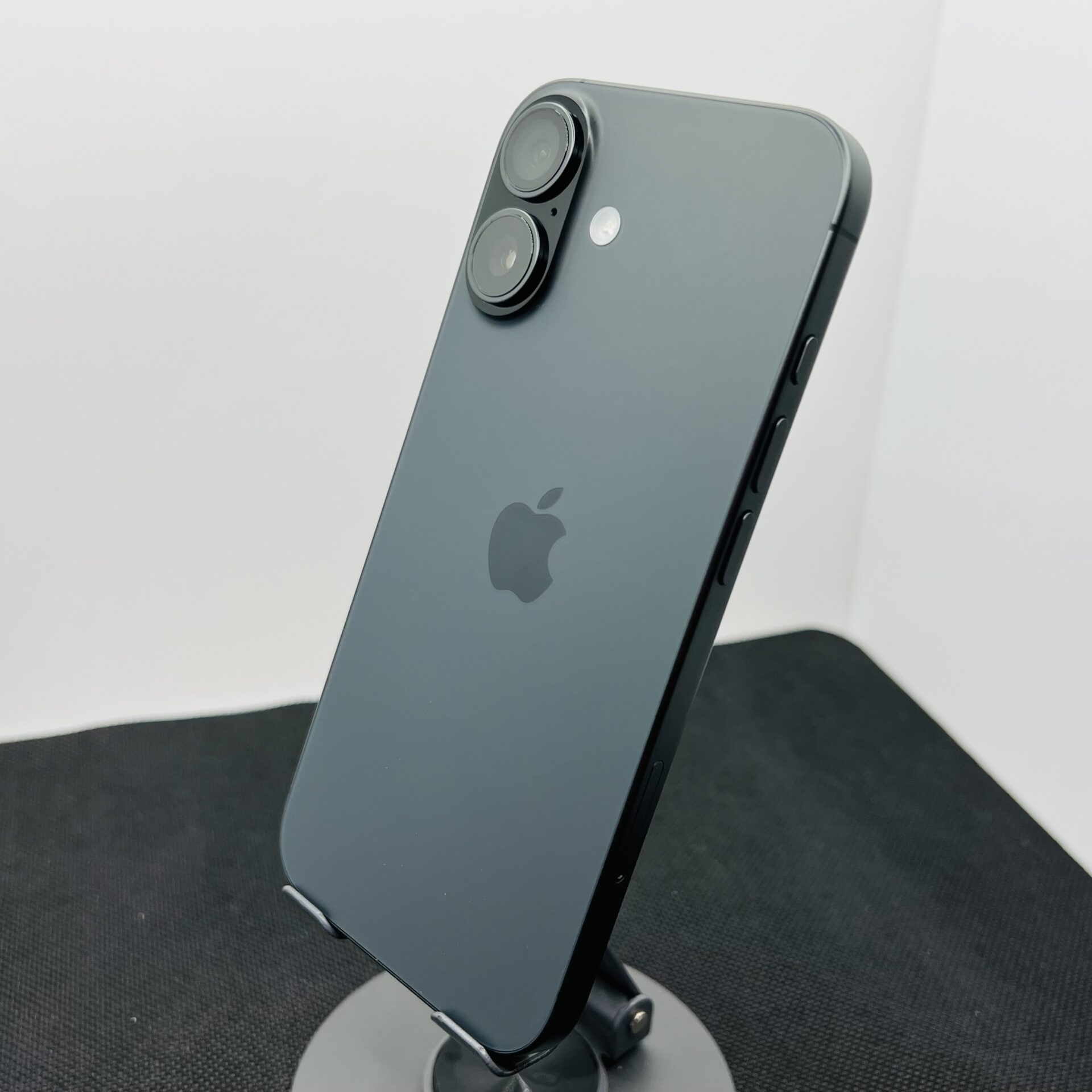 Apple iPhone 17 256GB Black (Condition: Pristine) - Image 8