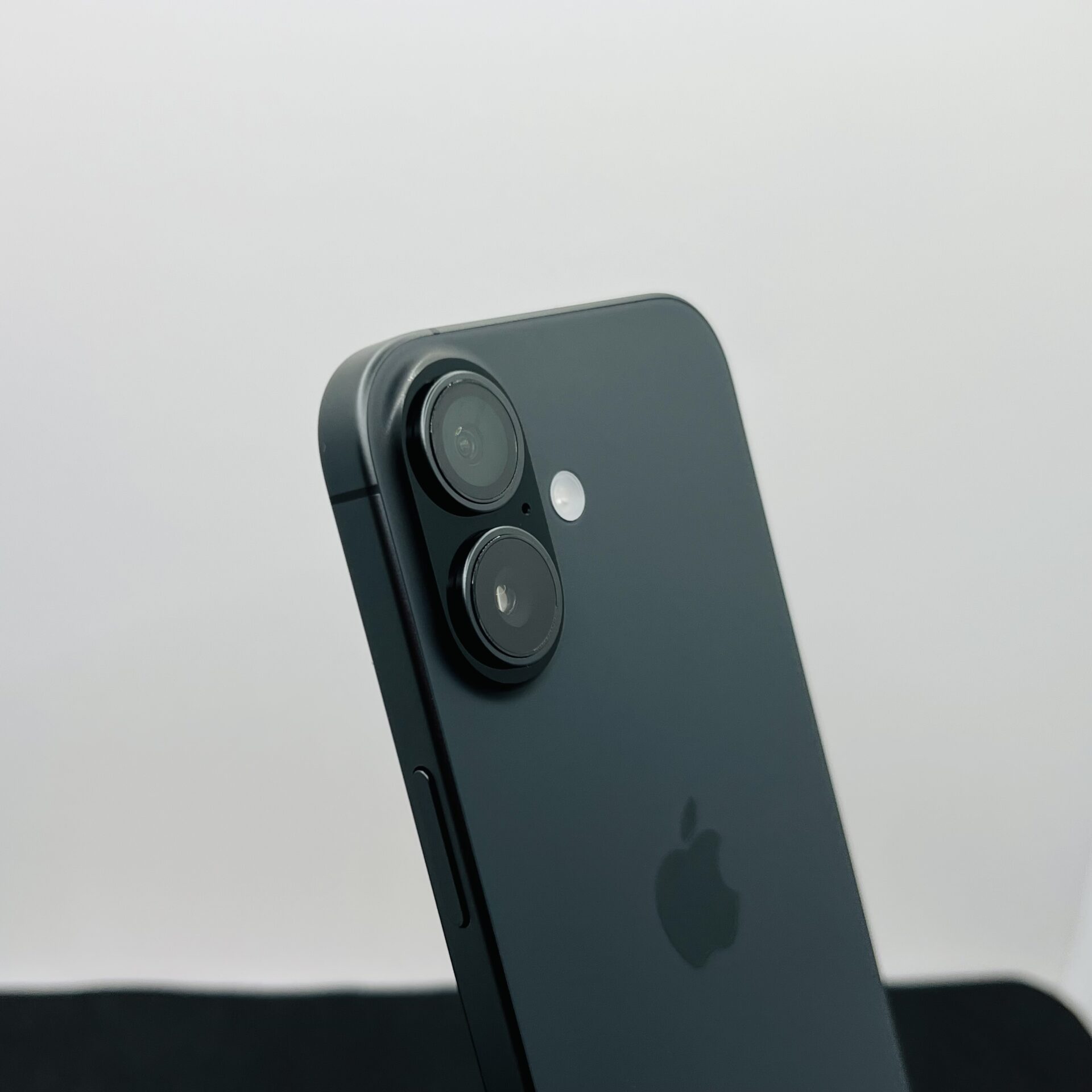 Apple iPhone 17 256GB Black (Condition: Pristine) - Image 11