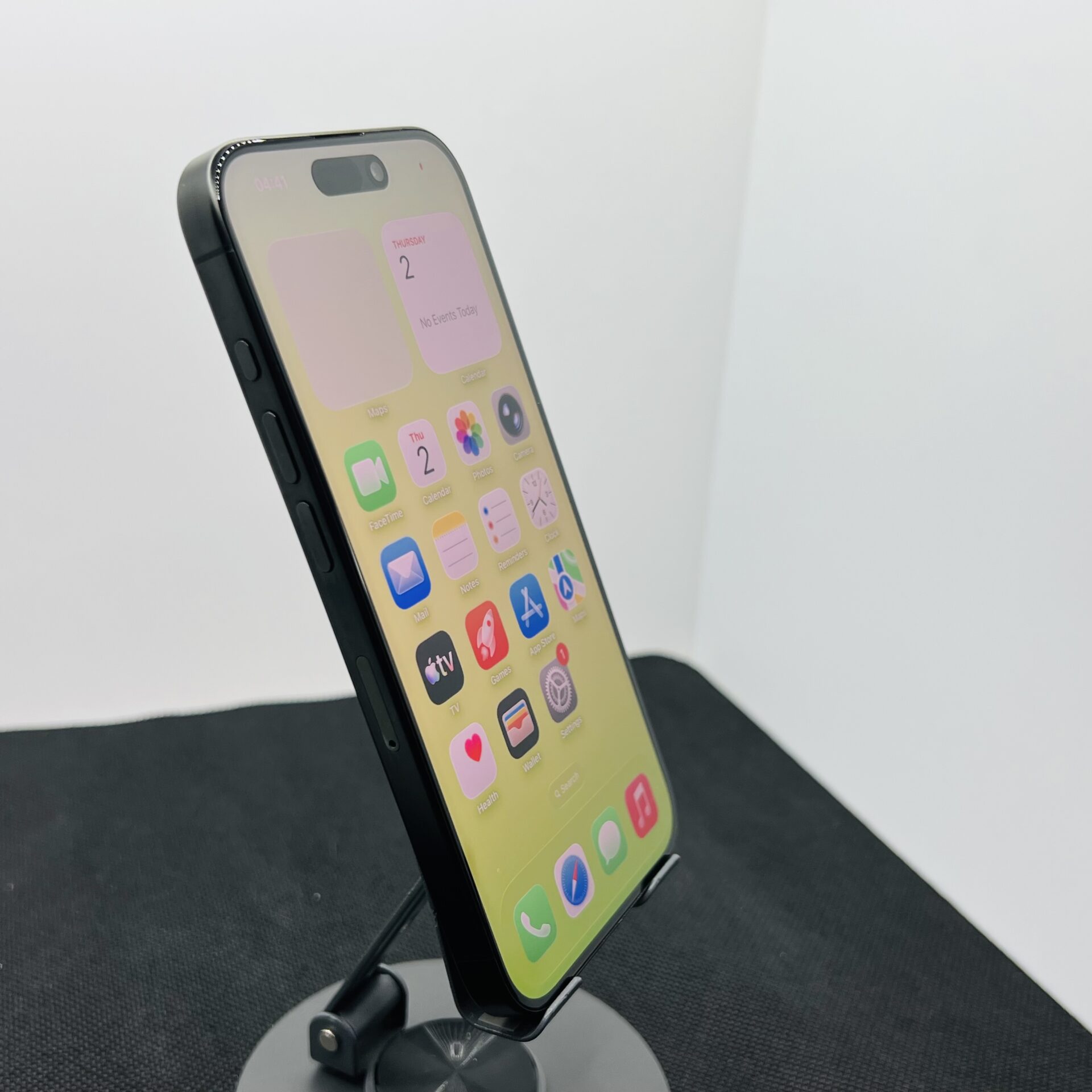 Apple iPhone 15 Pro 256GB Black Titanium (Condition: Good) - Image 4