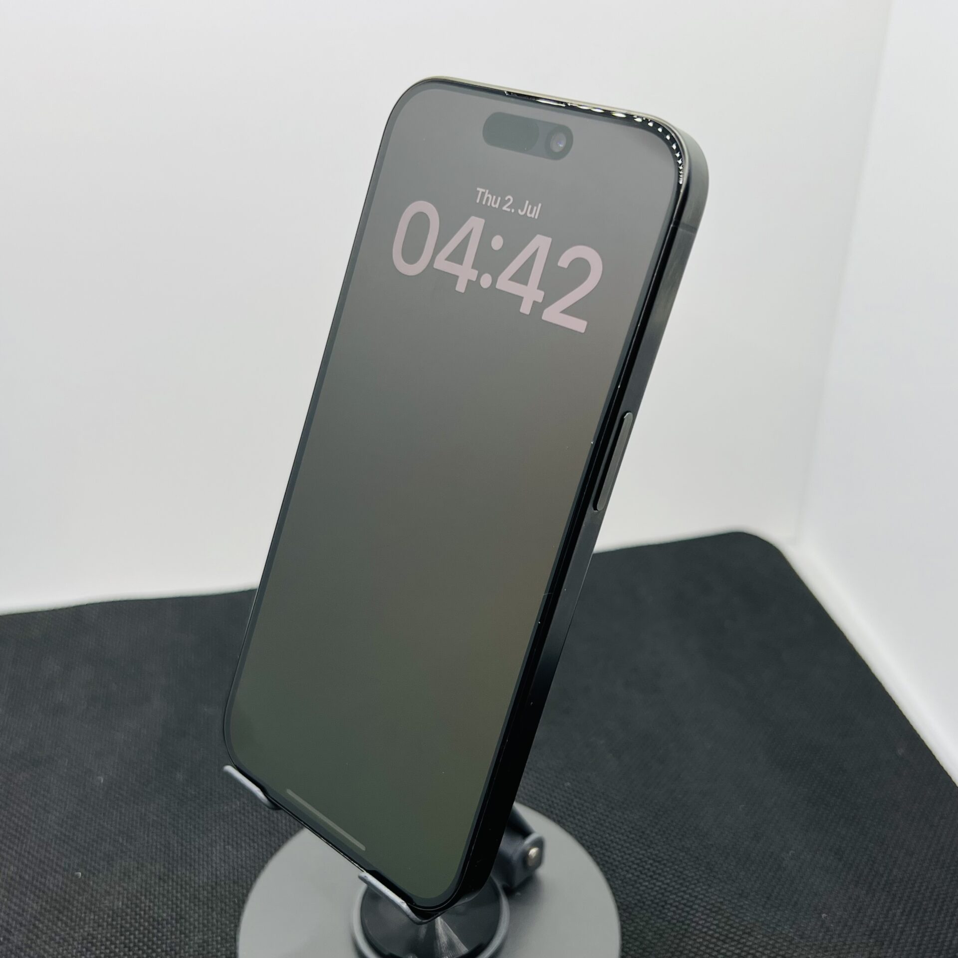 Apple iPhone 15 Pro 256GB Black Titanium (Condition: Good) - Image 8