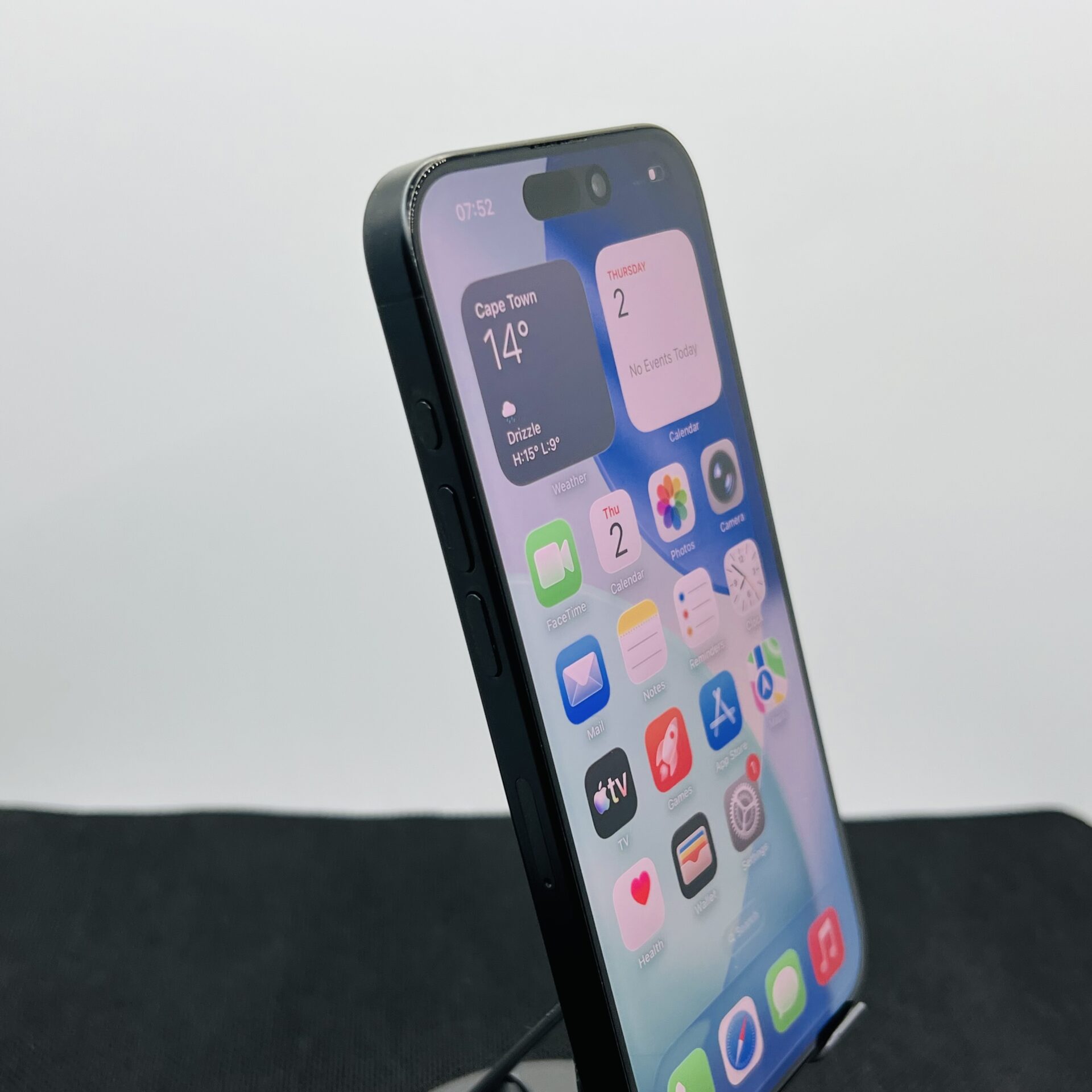 Apple iPhone 15 Pro 128GB Black Titanium (Condition: Good) - Image 4