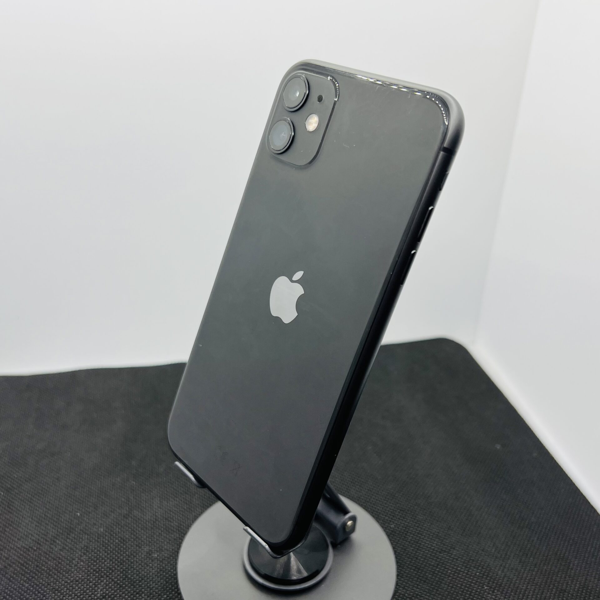 Apple iPhone 11 128GB Black (Condition: Good) - Image 8